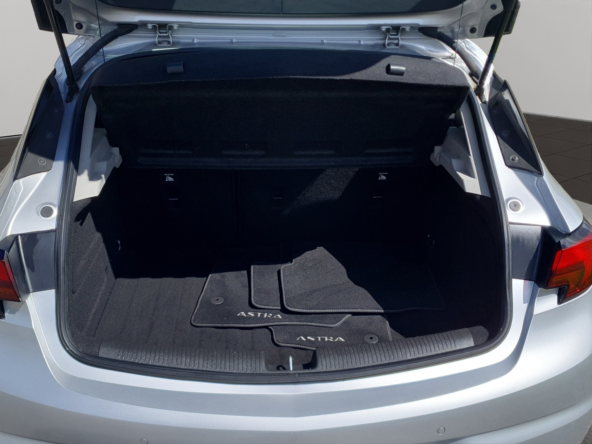 OPEL Astra 1.0i Turbo Enjoy-image-15