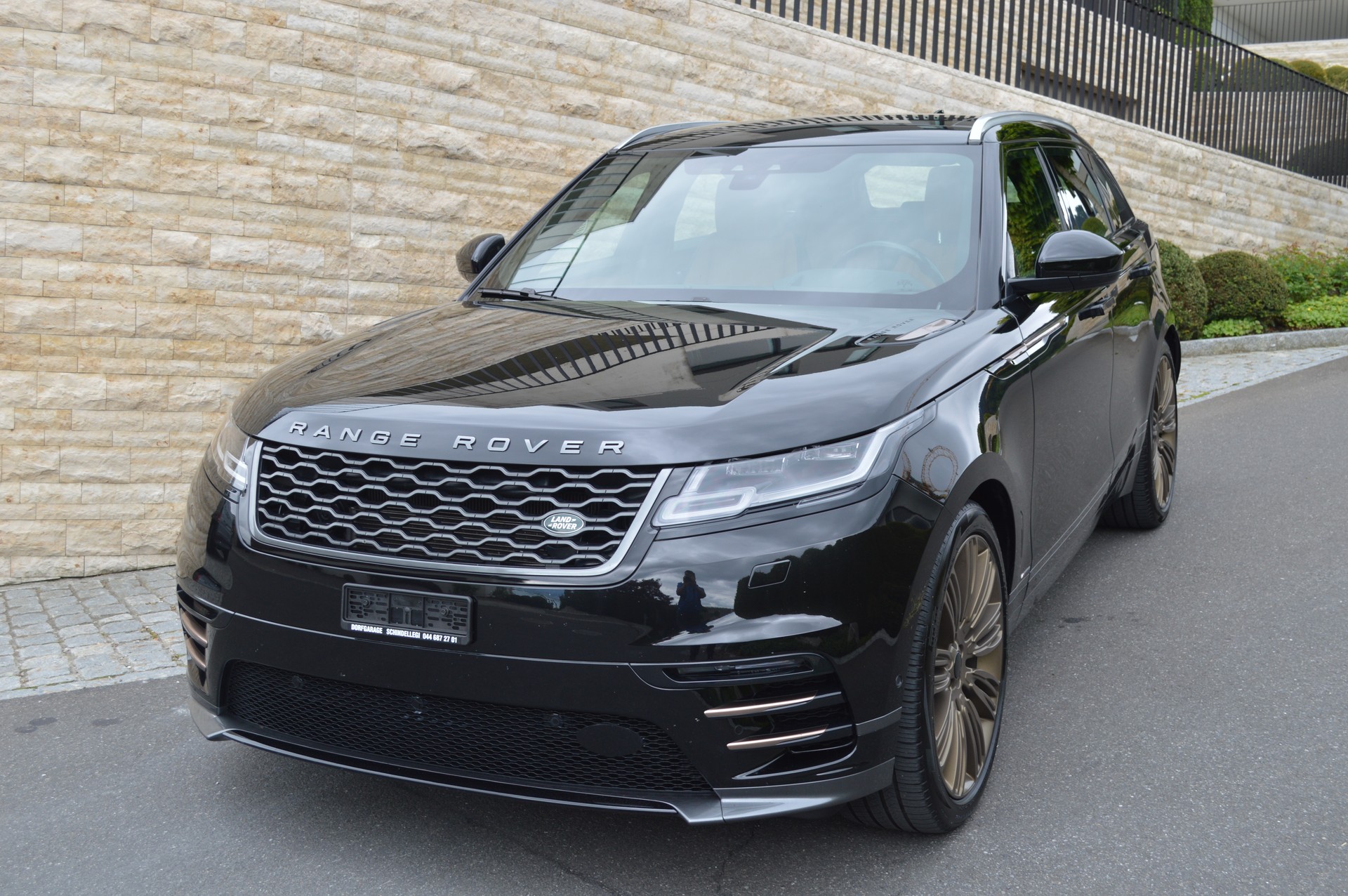 LAND ROVER Range Rover Velar R-Dynamic D 300 HSE Automatic-image-2