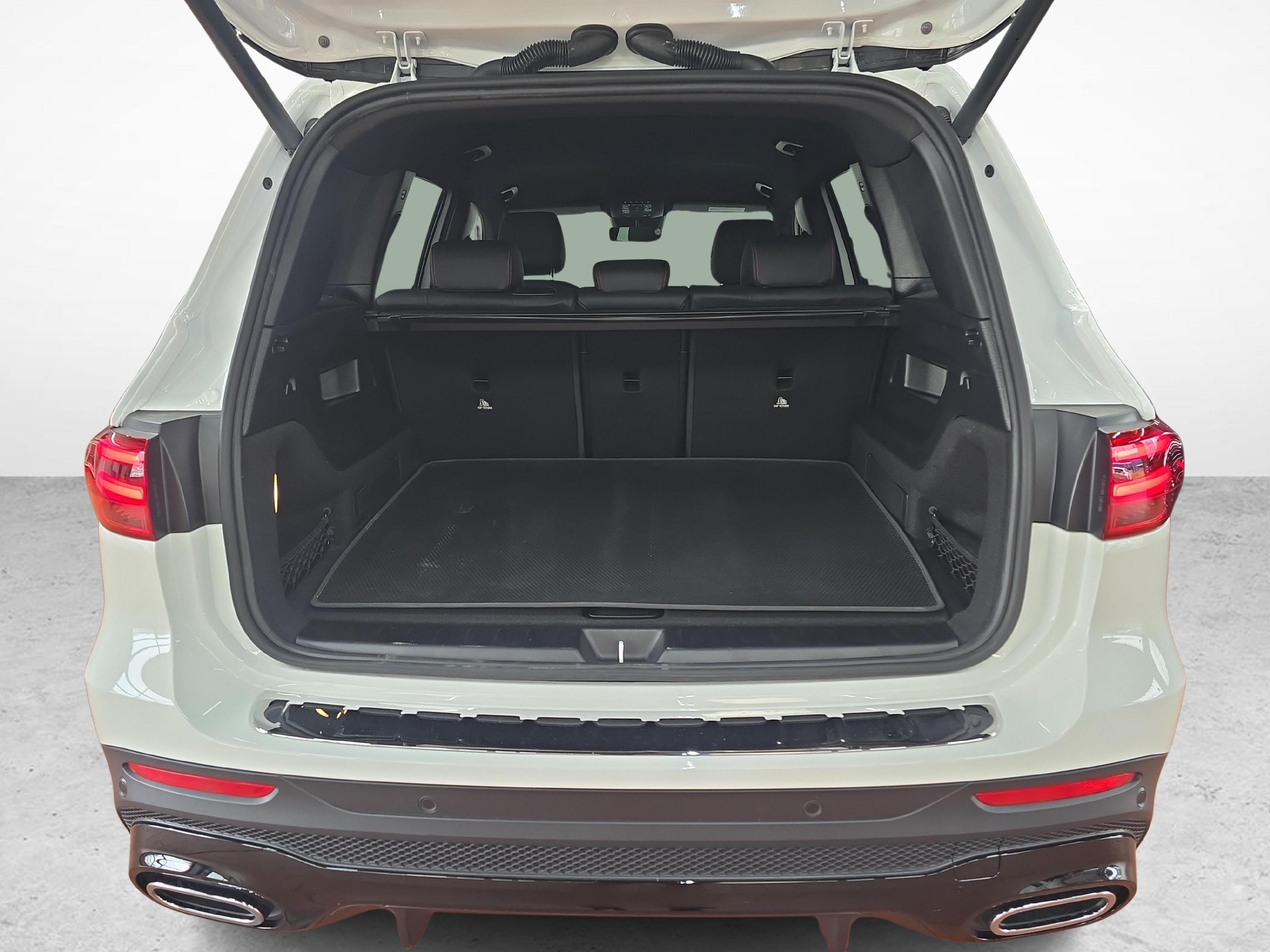 MERCEDES-BENZ GLB 220 4MATIC AMG Line-image-9