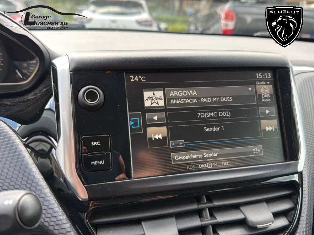 PEUGEOT 2008 1.2 PureTech 110 Allure S/S-image-10