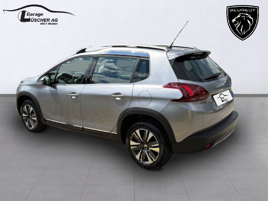 PEUGEOT 2008 1.2 PureTech 110 Allure S/S-image-4