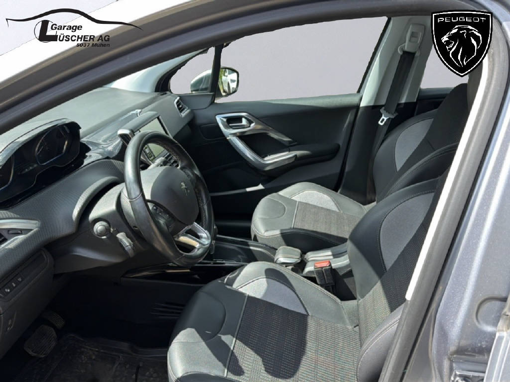 PEUGEOT 2008 1.2 PureTech 110 Allure S/S-image-6