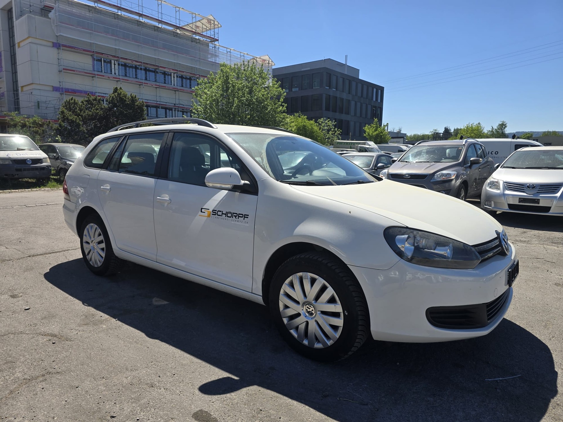 VW Golf Variant 1.6 TDI Comfortline 4Motion-image-1