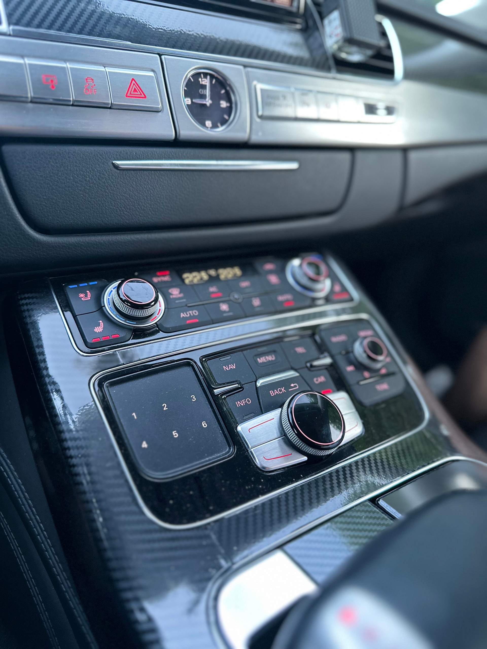 AUDI A8 4.2 TDI quattro tiptronic-image-13