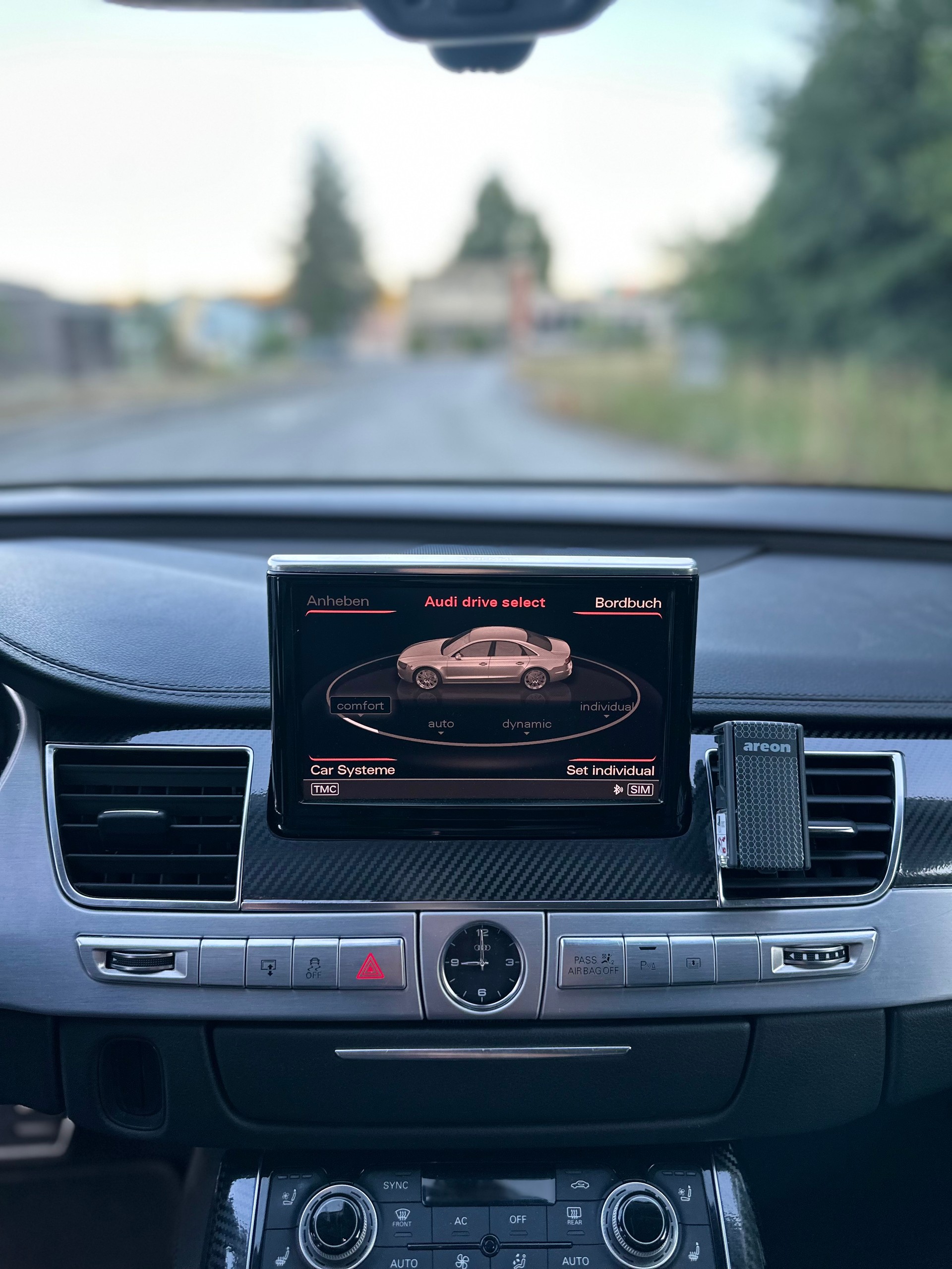 AUDI A8 4.2 TDI quattro tiptronic-image-14