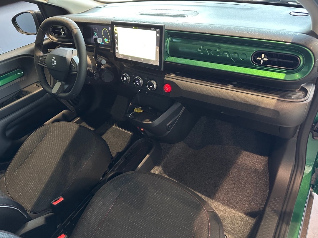 RENAULT Twingo E-Tech 27kWh Techno-image-11