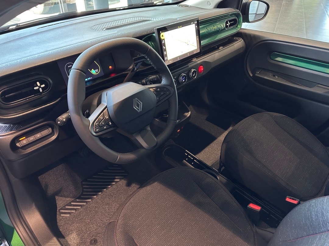 RENAULT Twingo E-Tech 27kWh Techno-image-9