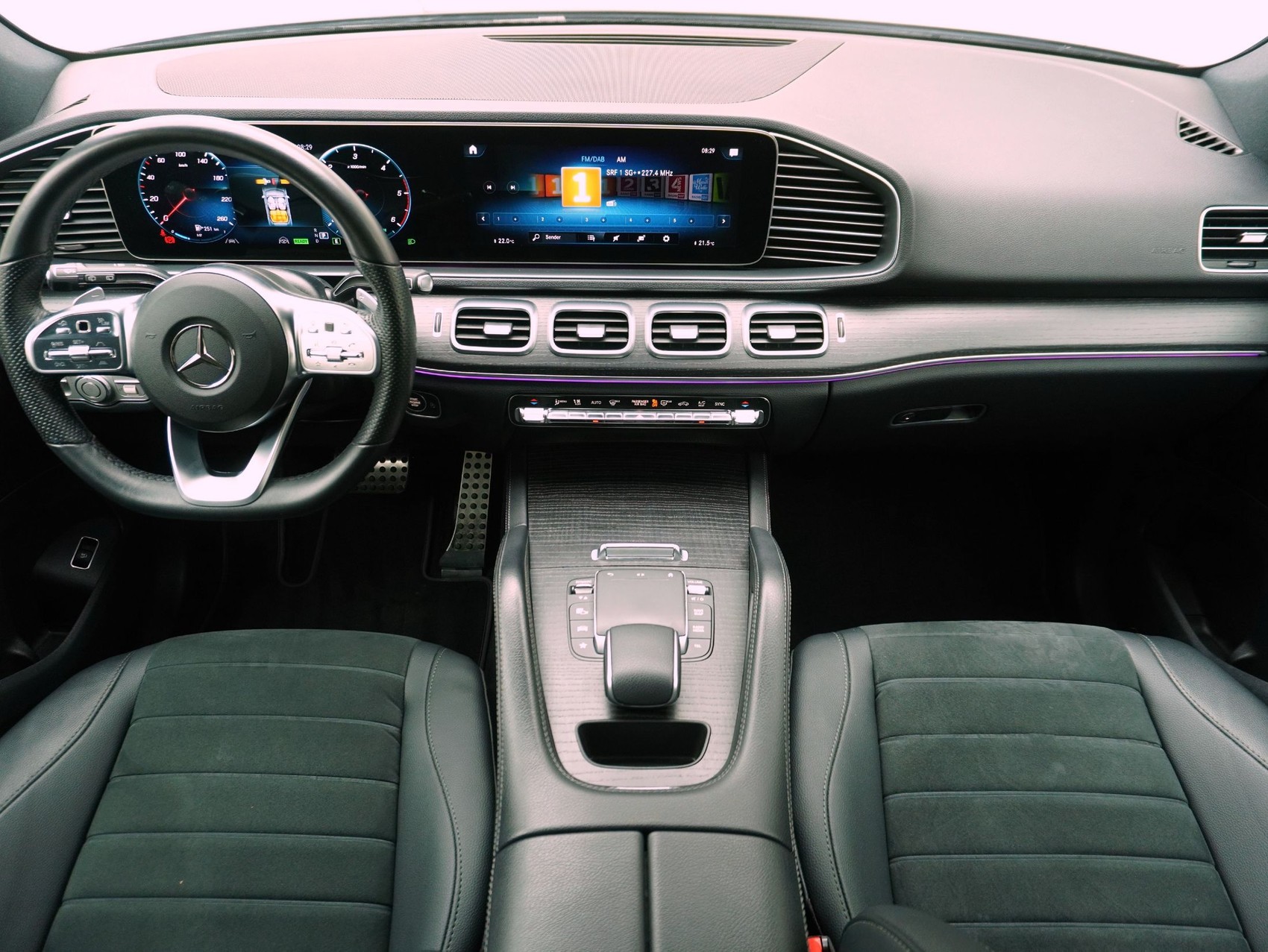 MERCEDES-BENZ GLE-Klasse GLE 300 d AMG Line 4matic-image-13