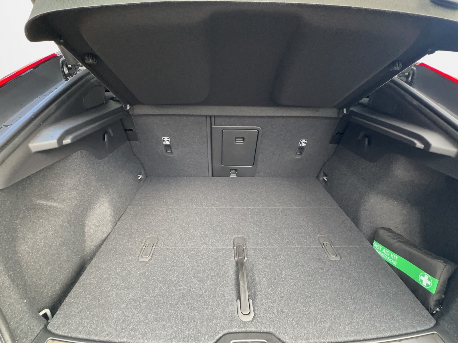 VOLVO C40 E80 Ultimate-image-14
