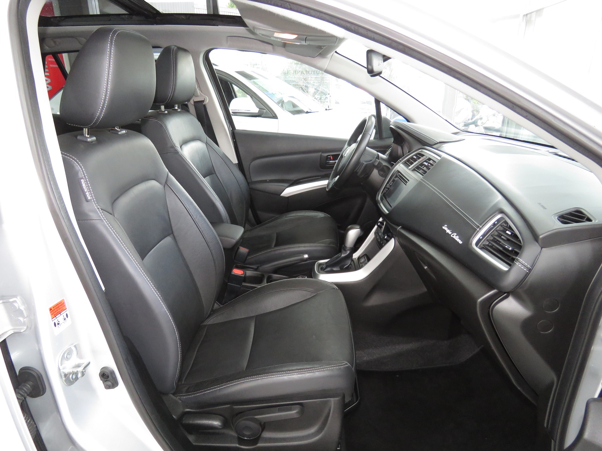 SUZUKI SX4 S-Cross 1.6 16V PizSulai 4WD CVT7 (Automat)-image-12