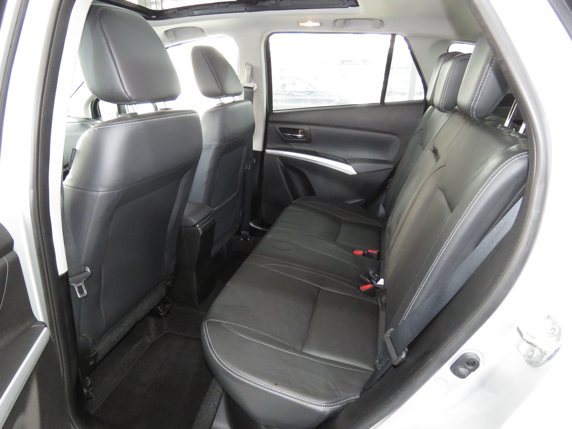 SUZUKI SX4 S-Cross 1.6 16V PizSulai 4WD CVT7 (Automat)-image-8