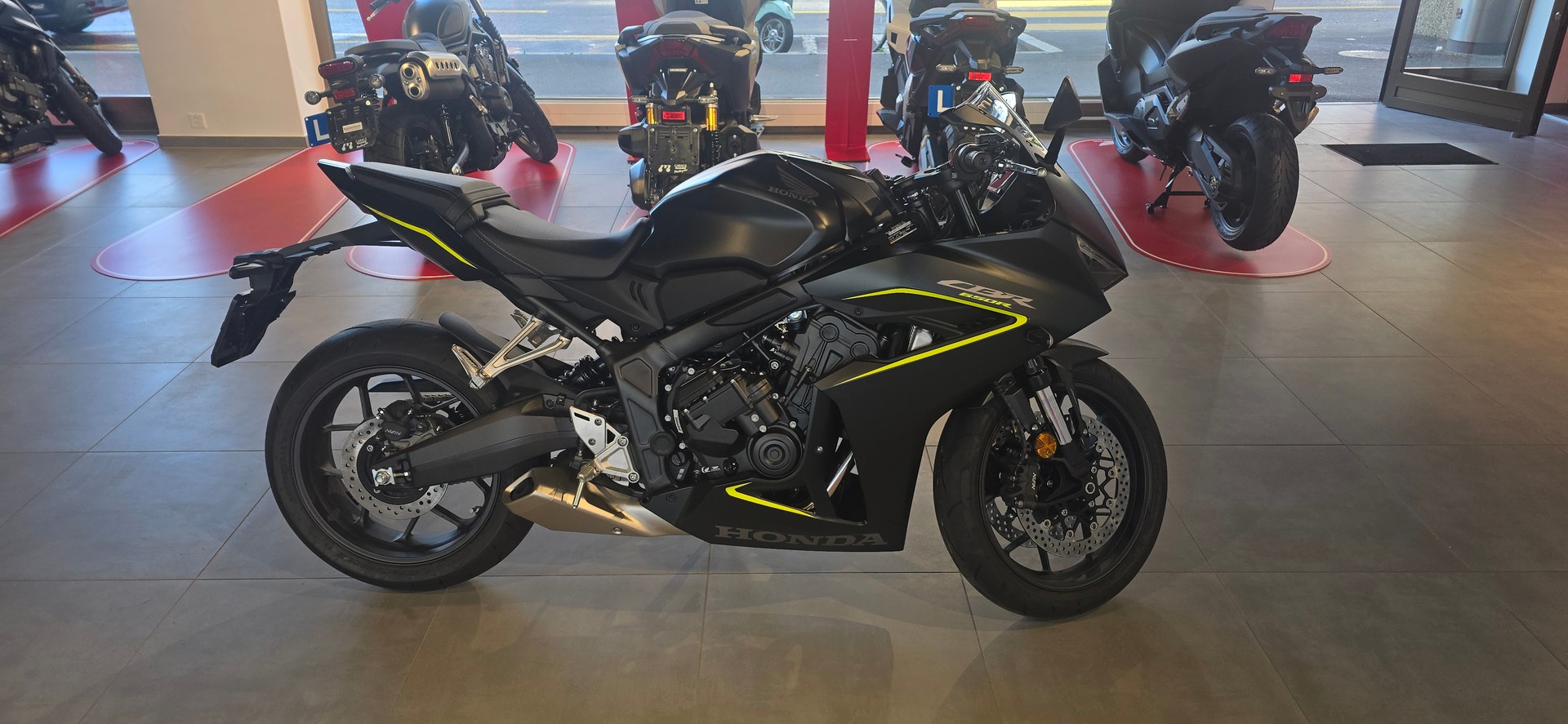 HONDA CBR 650 R E-Clutch-image-4