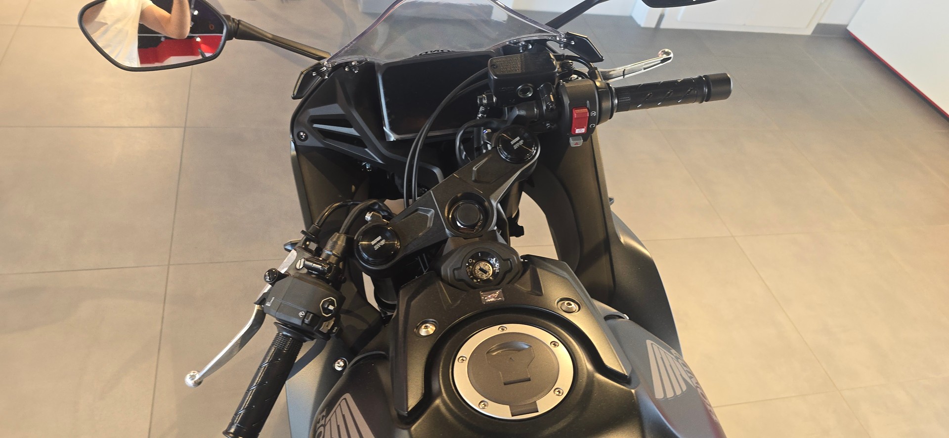 HONDA CBR 650 R E-Clutch-image-8