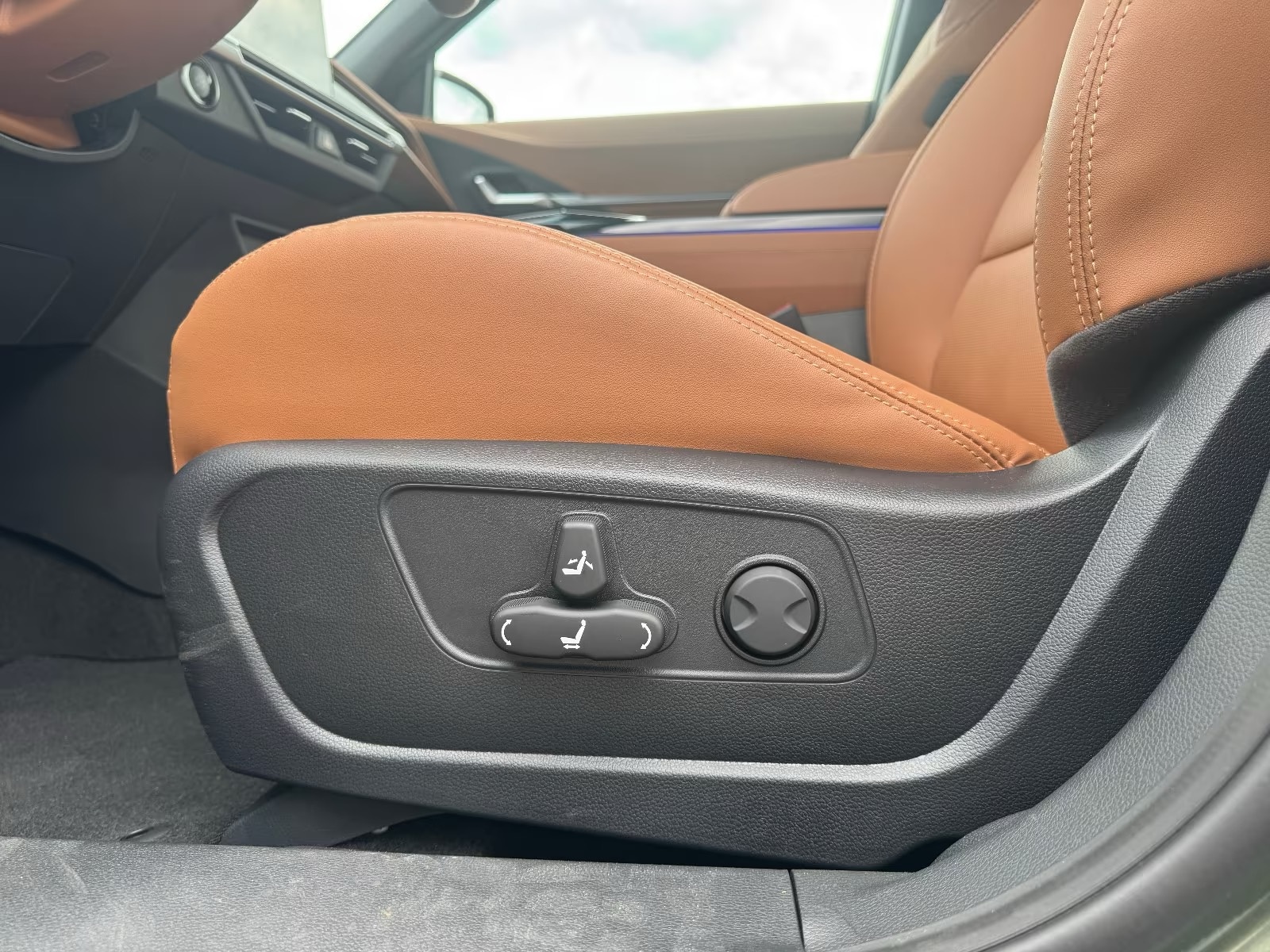 KGM-SsangYong Musso 80,6 kWh Platinum 4WD-image-12
