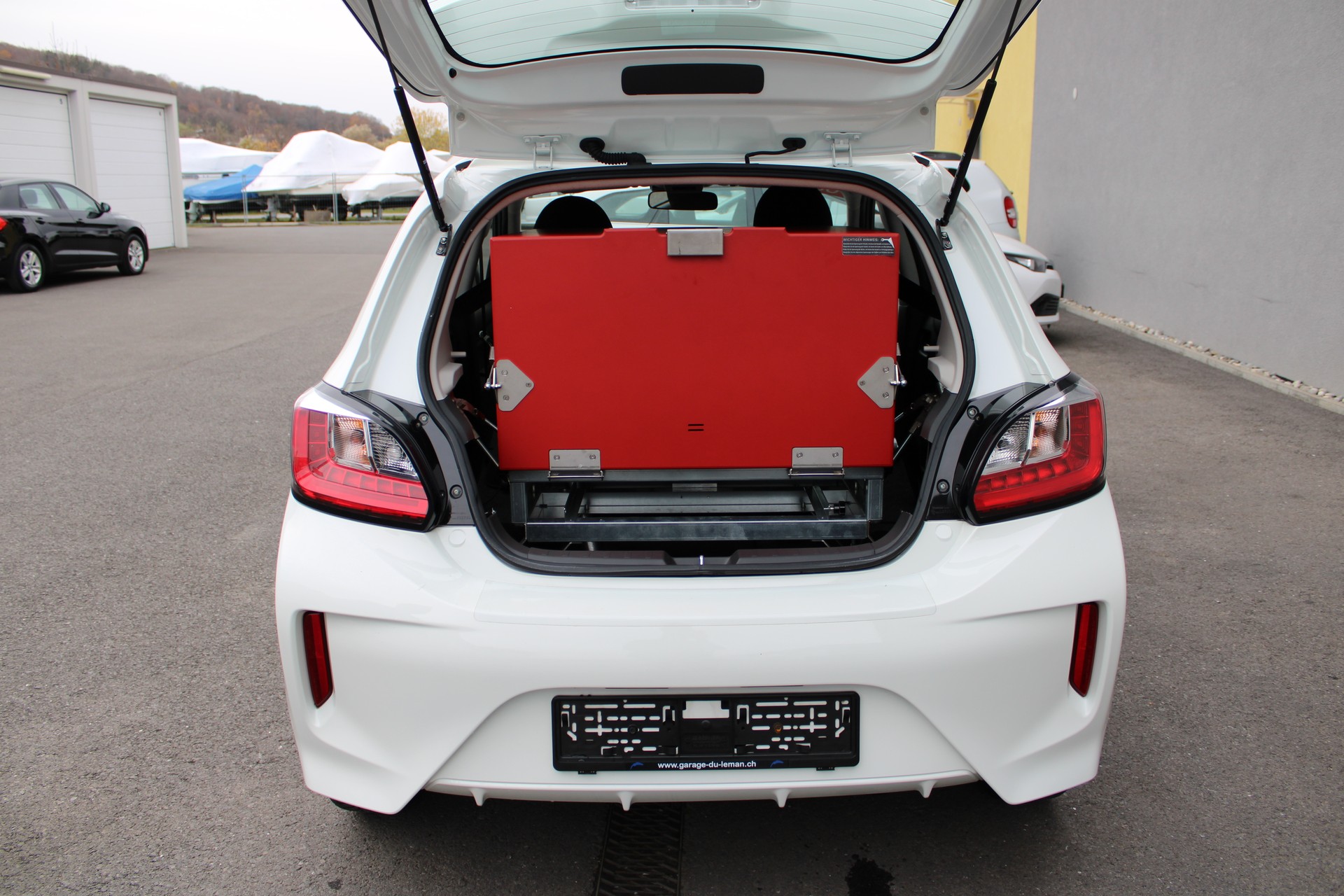 MITSUBISHI Space Star 1.2 Automatique - Avec Four pour Pizzas-showroom-element-3