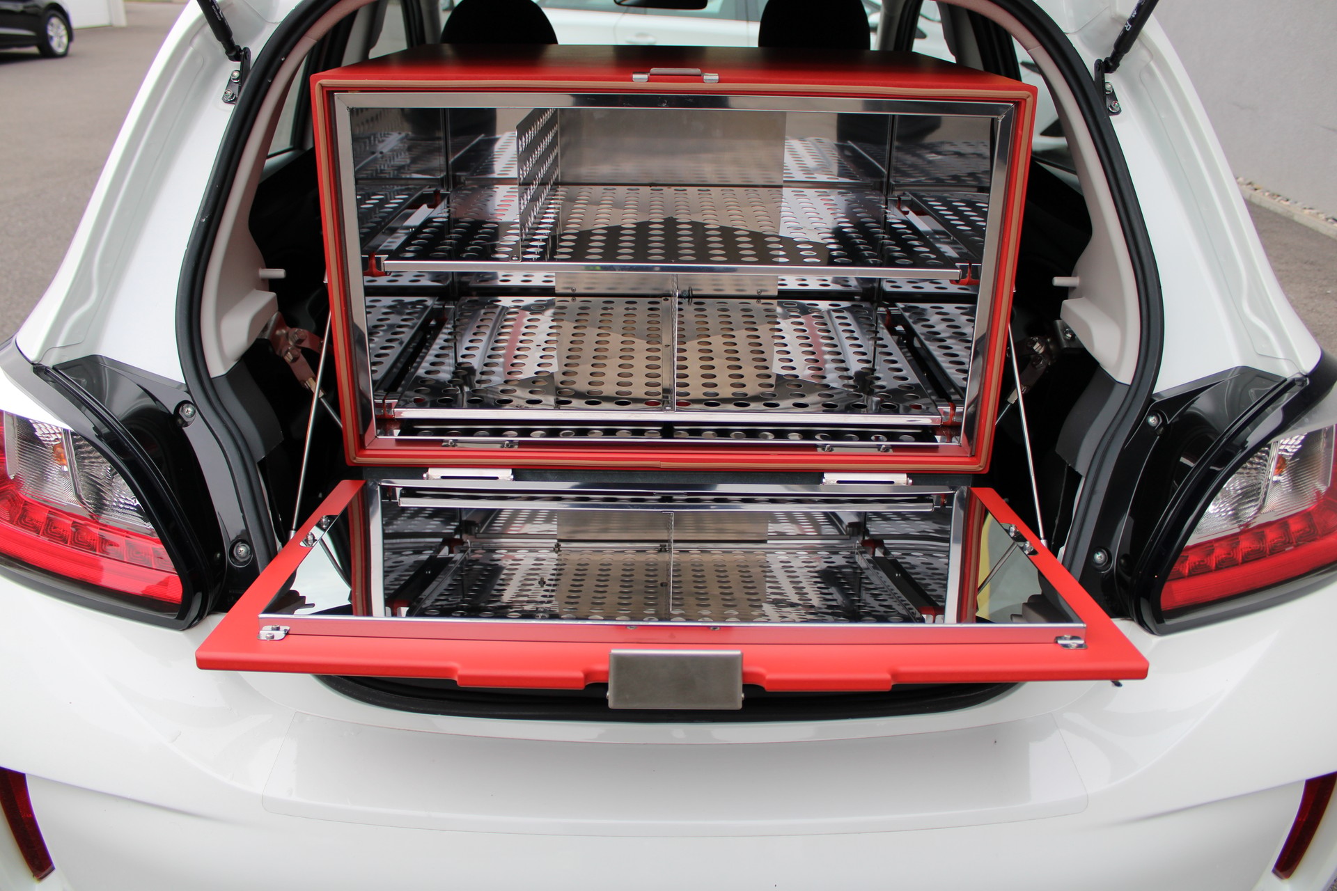 MITSUBISHI Space Star 1.2 Automatique - Avec Four pour Pizzas-showroom-element-1