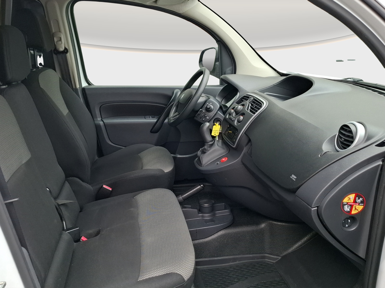 RENAULT Kangoo Medium dCi 90 ENERGY Business Anhängerkupplung // 3-Plätzer-image-9