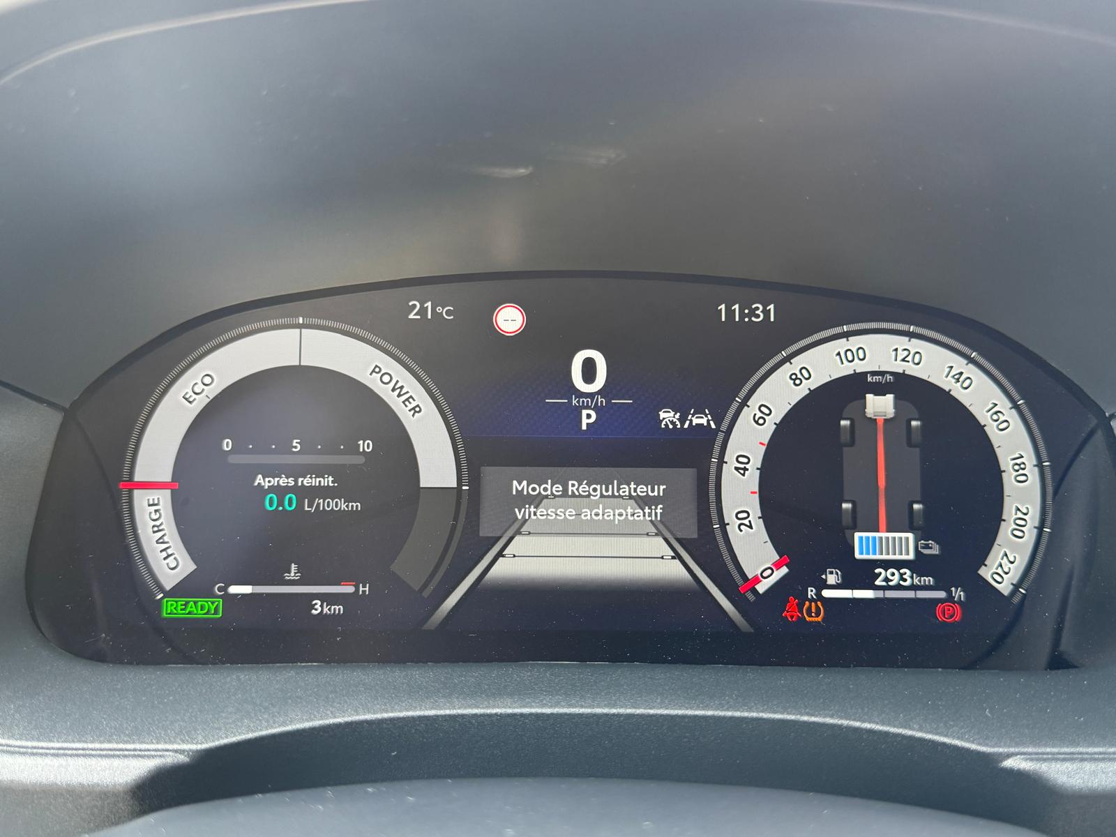 TOYOTA Yaris 1.5 GR Sport e-CVT-image-13