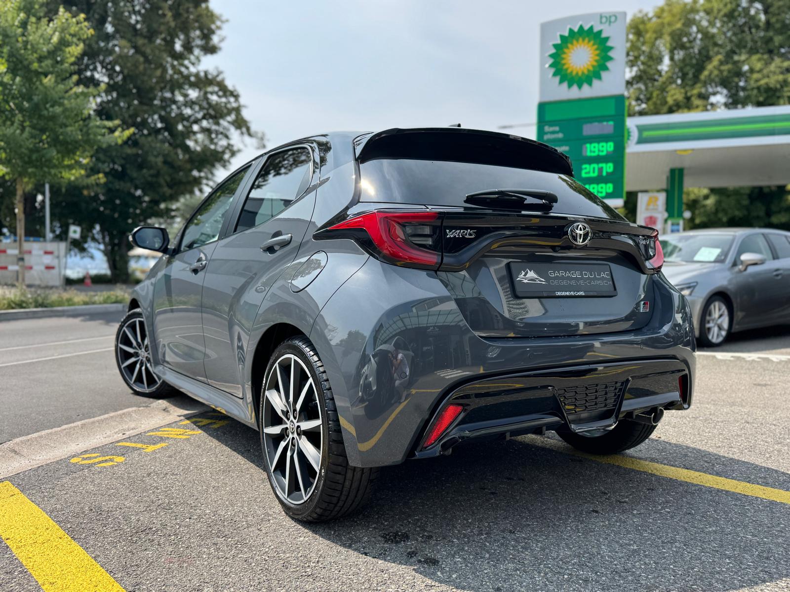 TOYOTA Yaris 1.5 GR Sport e-CVT-showroom-element-2