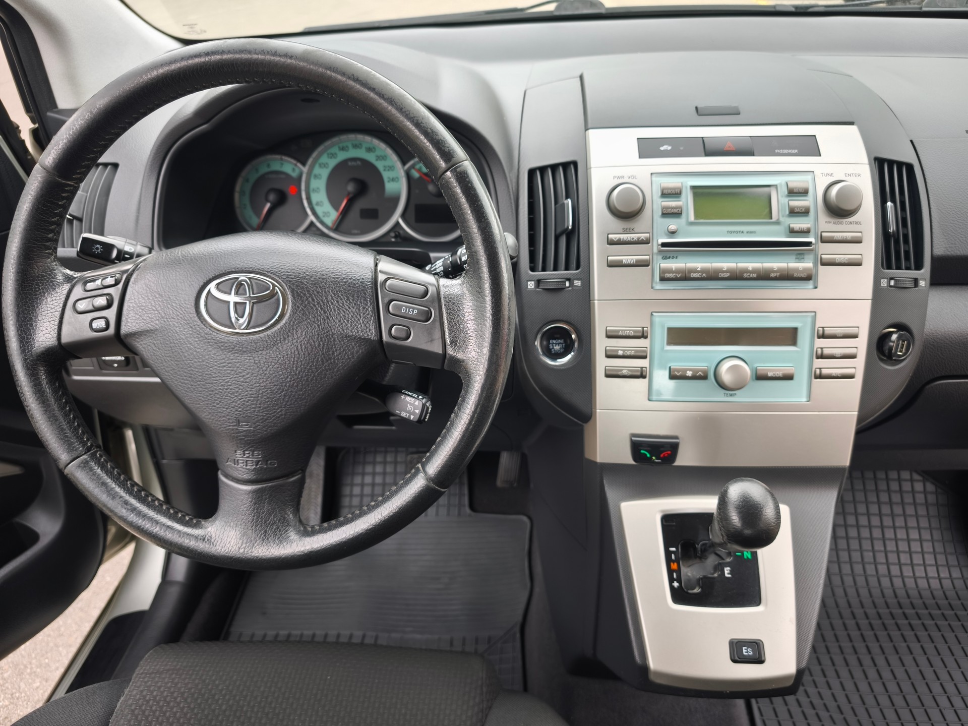TOYOTA Corolla Verso 1.8 Linea Sol-image-10