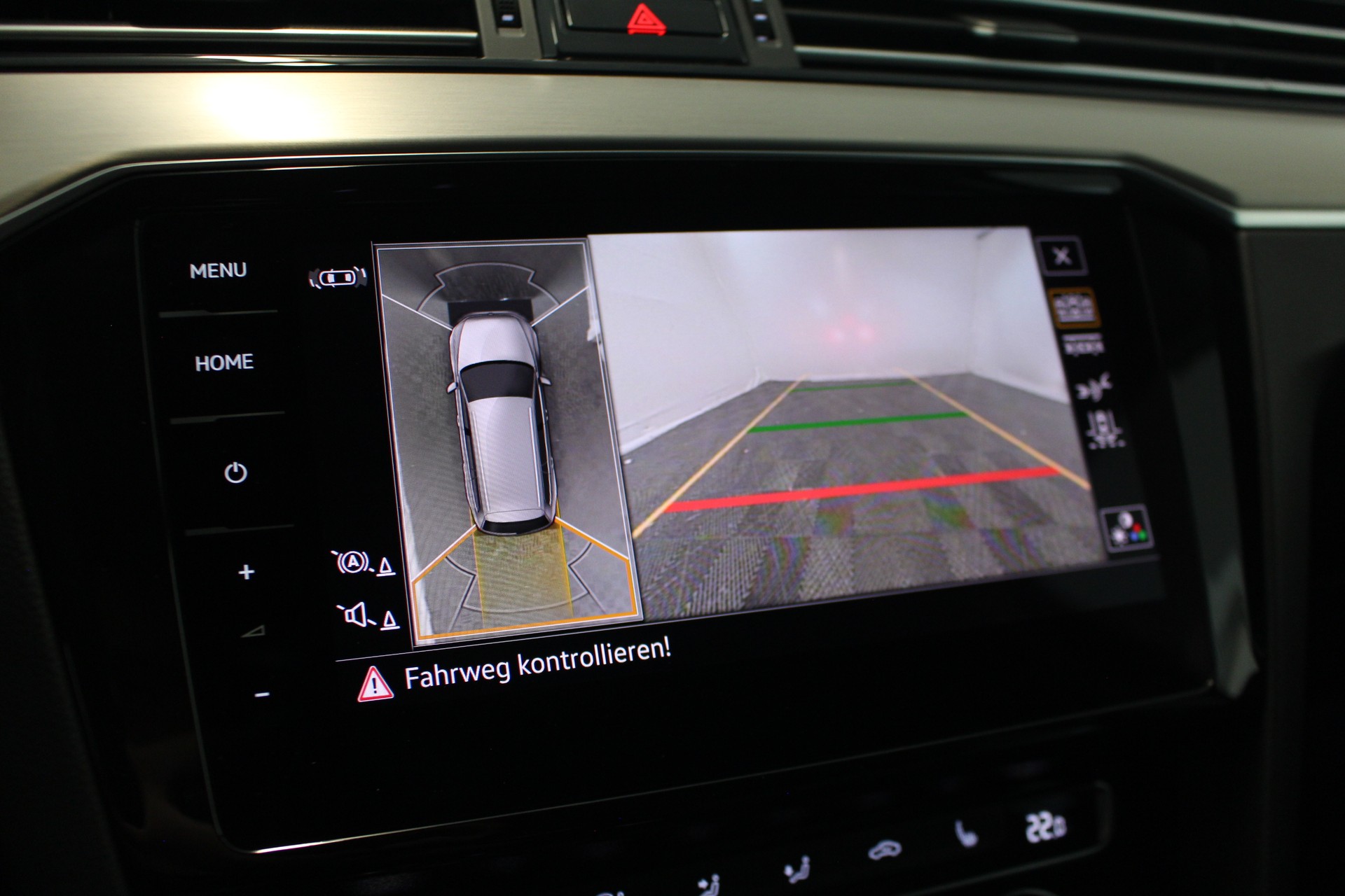 VW Passat Variant 2.0 TSI Elegance DSG 4m-image-16