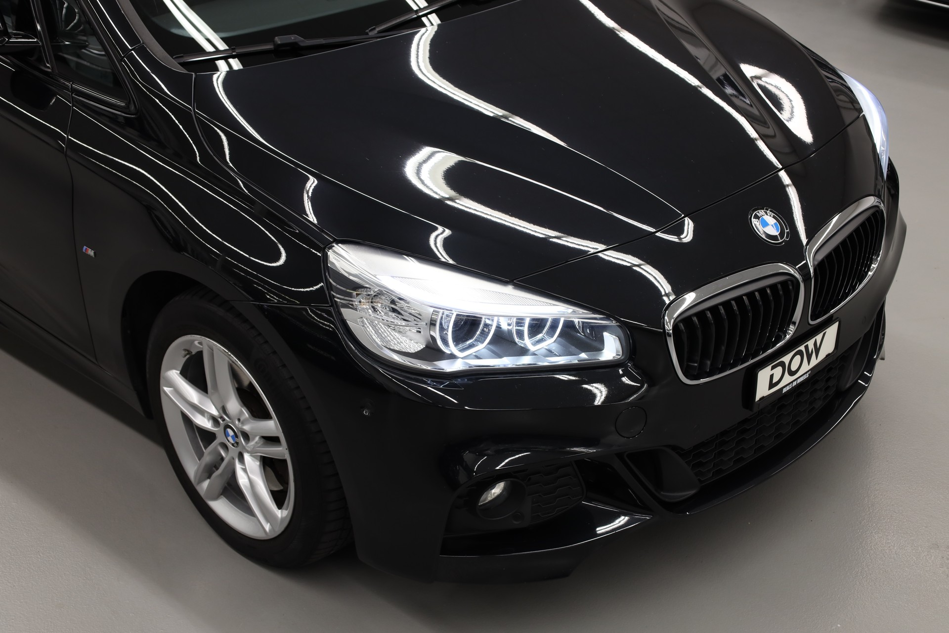 BMW 220d xDrive Active Tourer-image-4