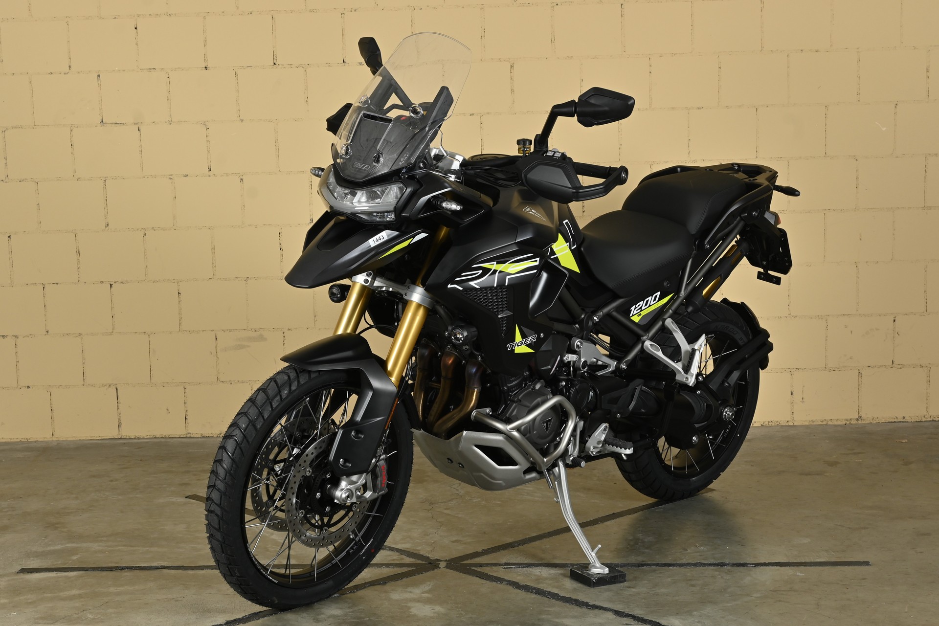 TRIUMPH Tiger 1200 Desert-image-2