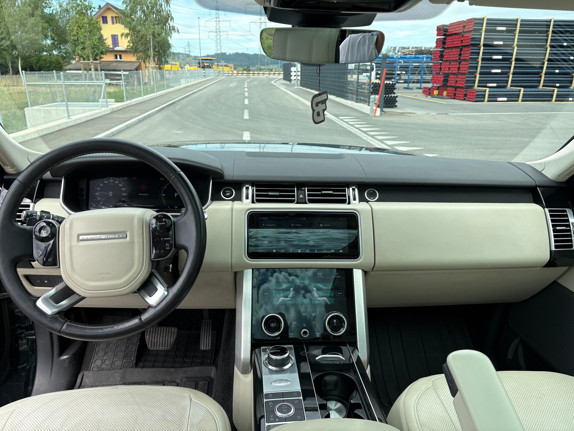 LAND ROVER Range Rover LWB 2.0 Si4 PHEV Vogue Automatic-image-14