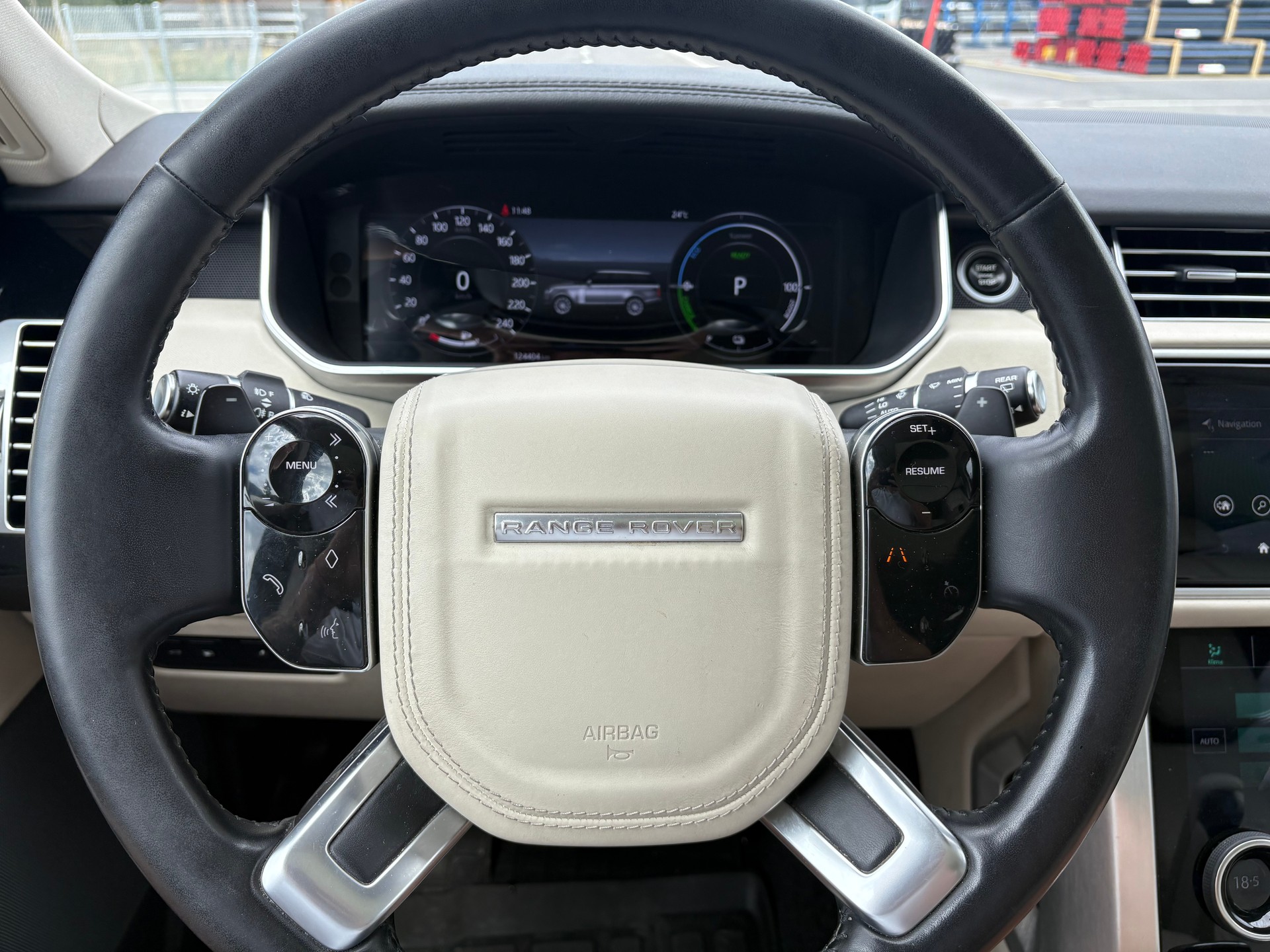 LAND ROVER Range Rover LWB 2.0 Si4 PHEV Vogue Automatic-image-17