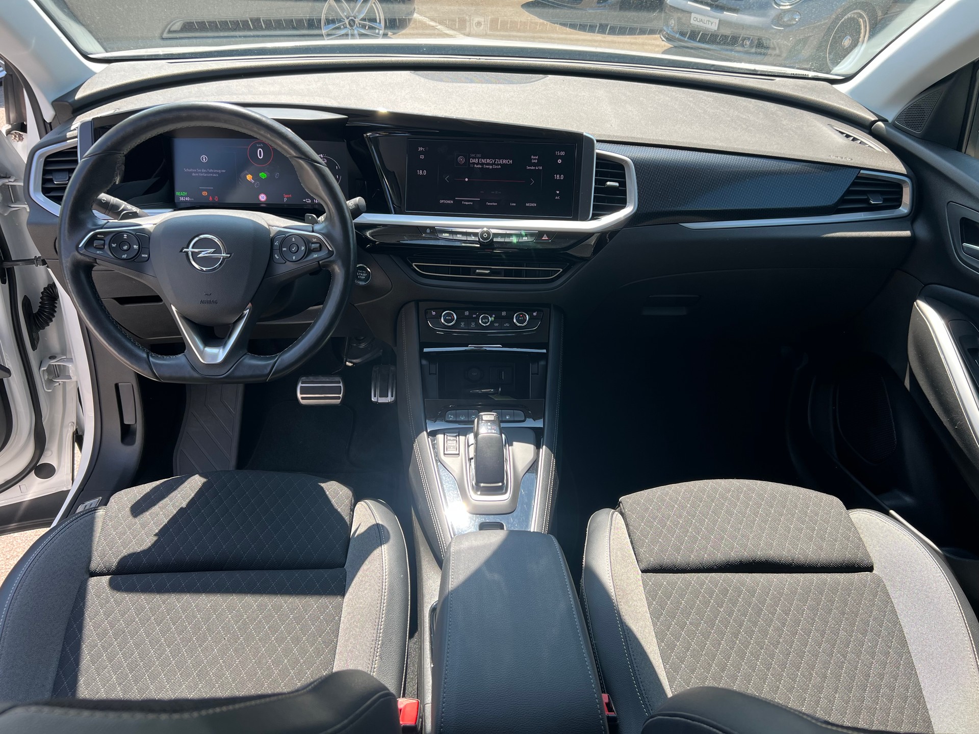 OPEL Grandland 1.6 Hybrid GS Line Automatik-image-23
