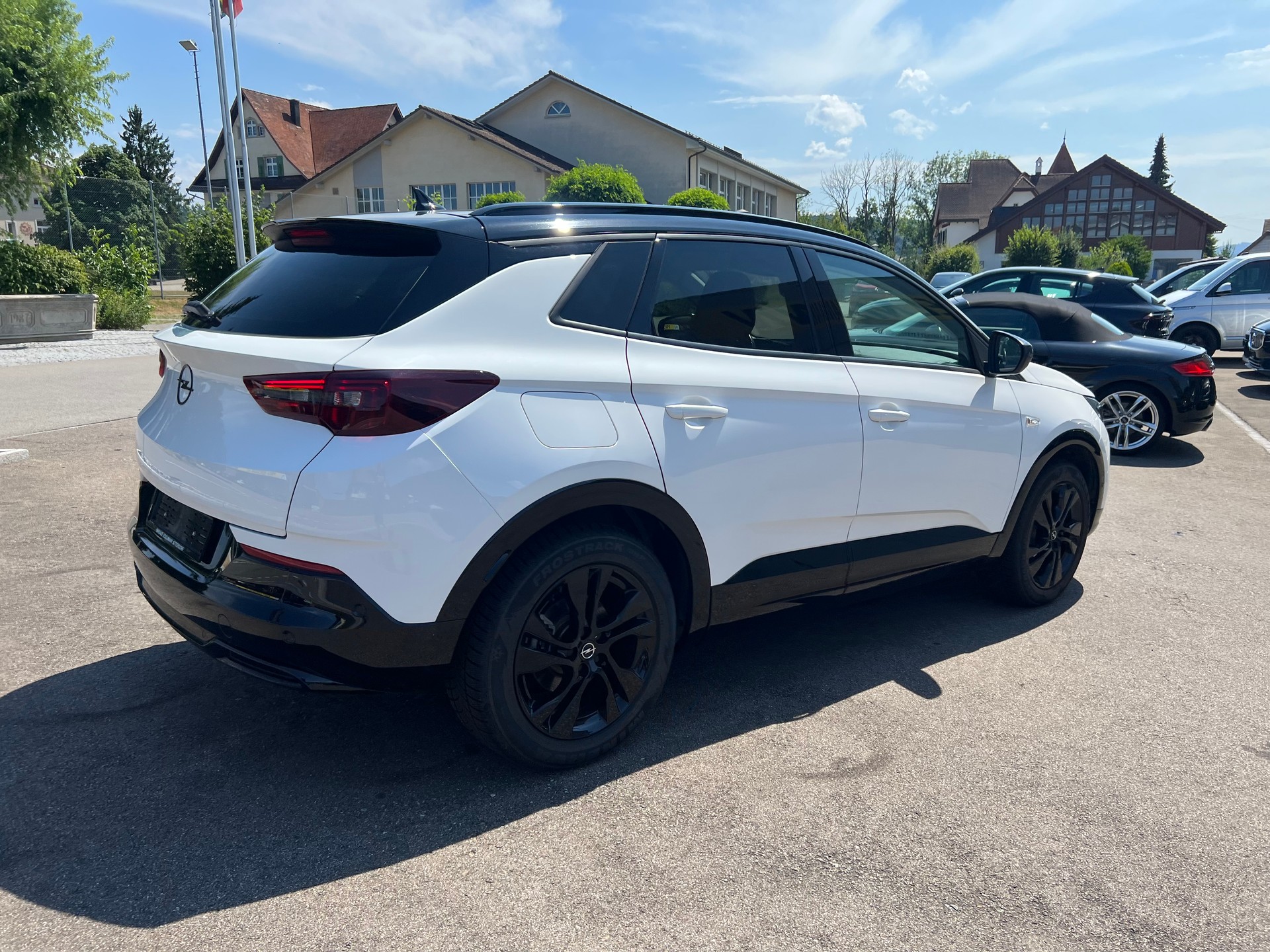 OPEL Grandland 1.6 Hybrid GS Line Automatik-image-10