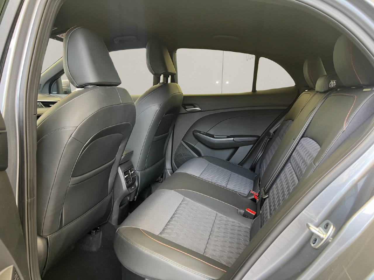 MG 3 MG3 1.5 Hybrid Luxury *Automat*-image-12