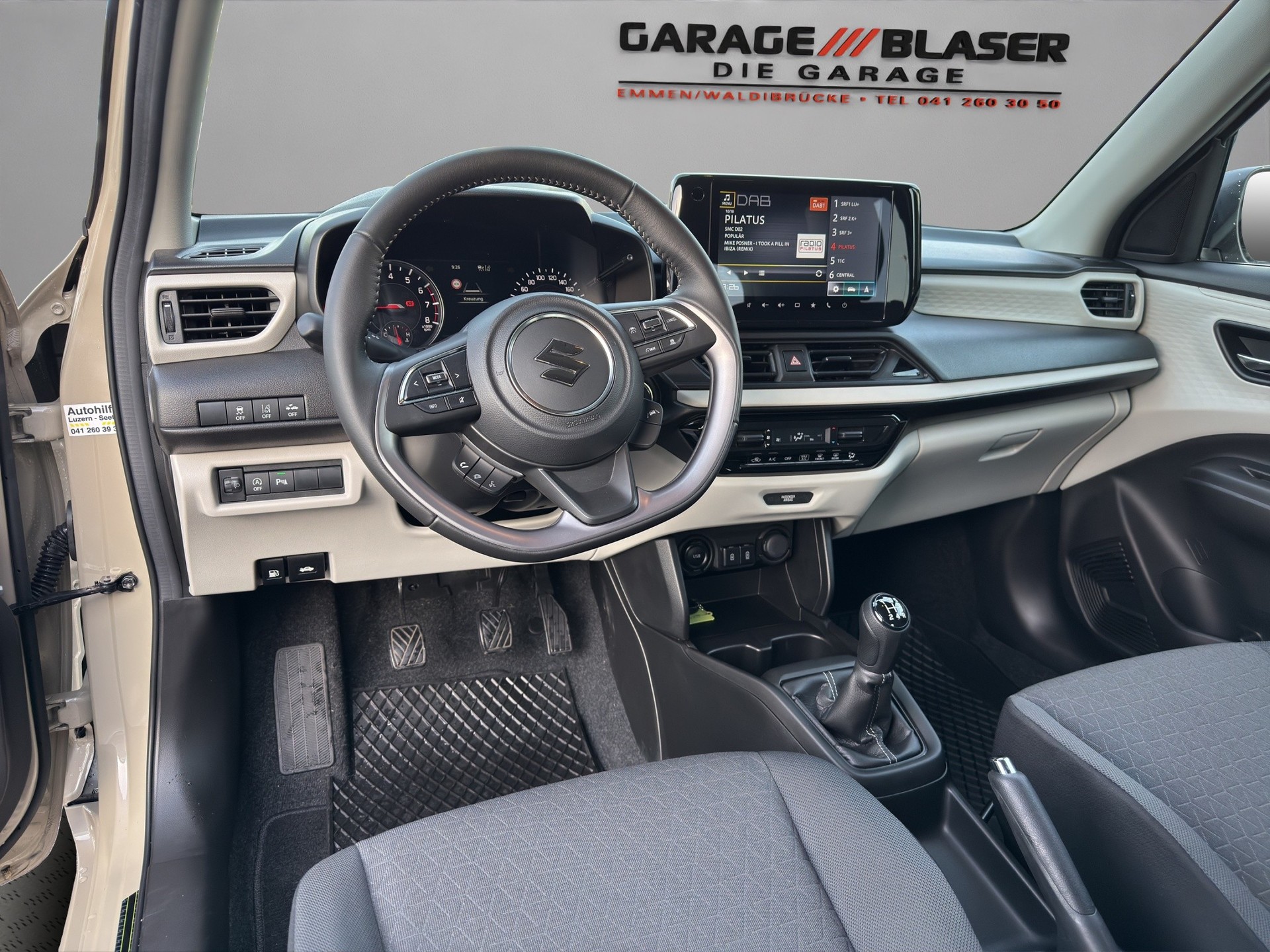 SUZUKI Swift 1.2 1st Edition Hybrid 4x4-image-6