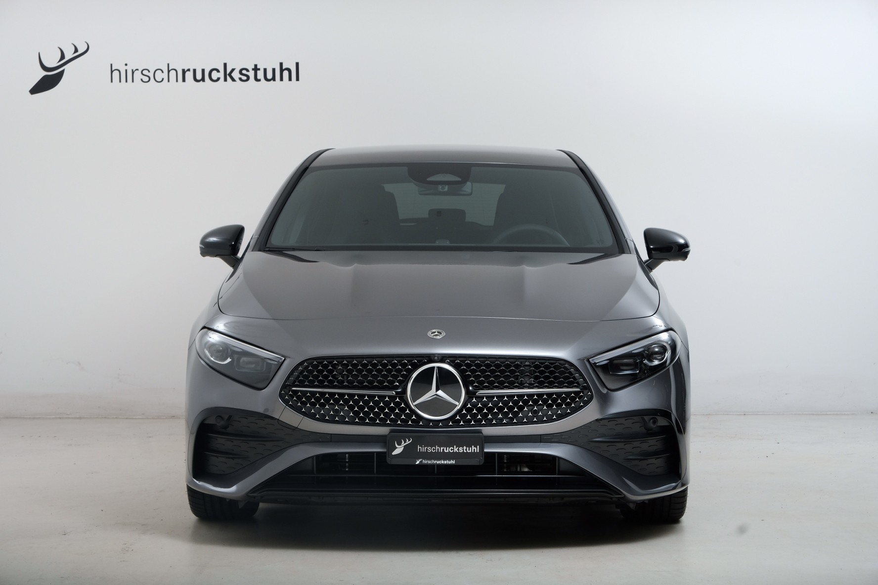 MERCEDES-BENZ A 200 Night Star 7G-DCT-showroom-element-1