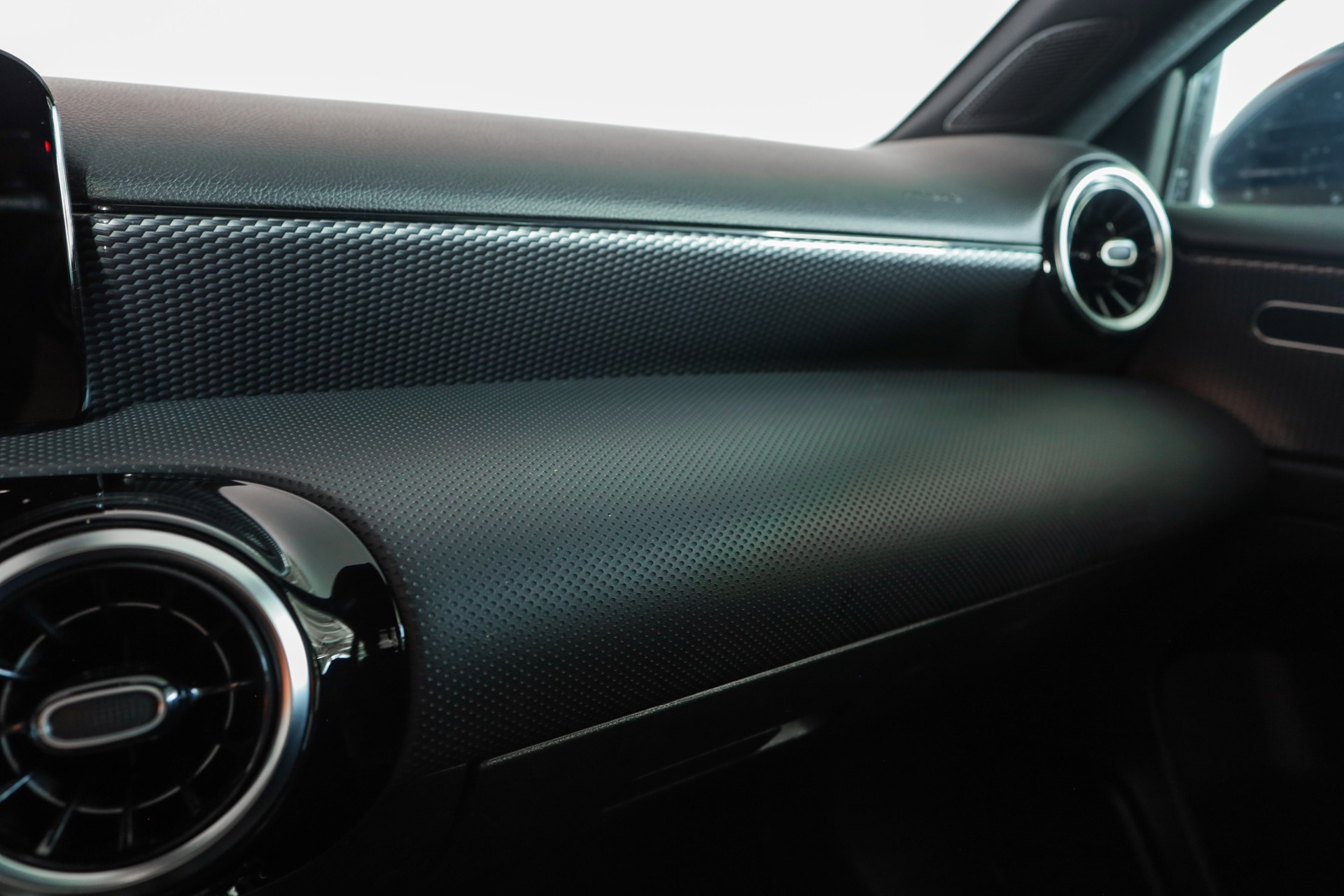 MERCEDES-BENZ A 180 Progressive 7G-DCT-image-15