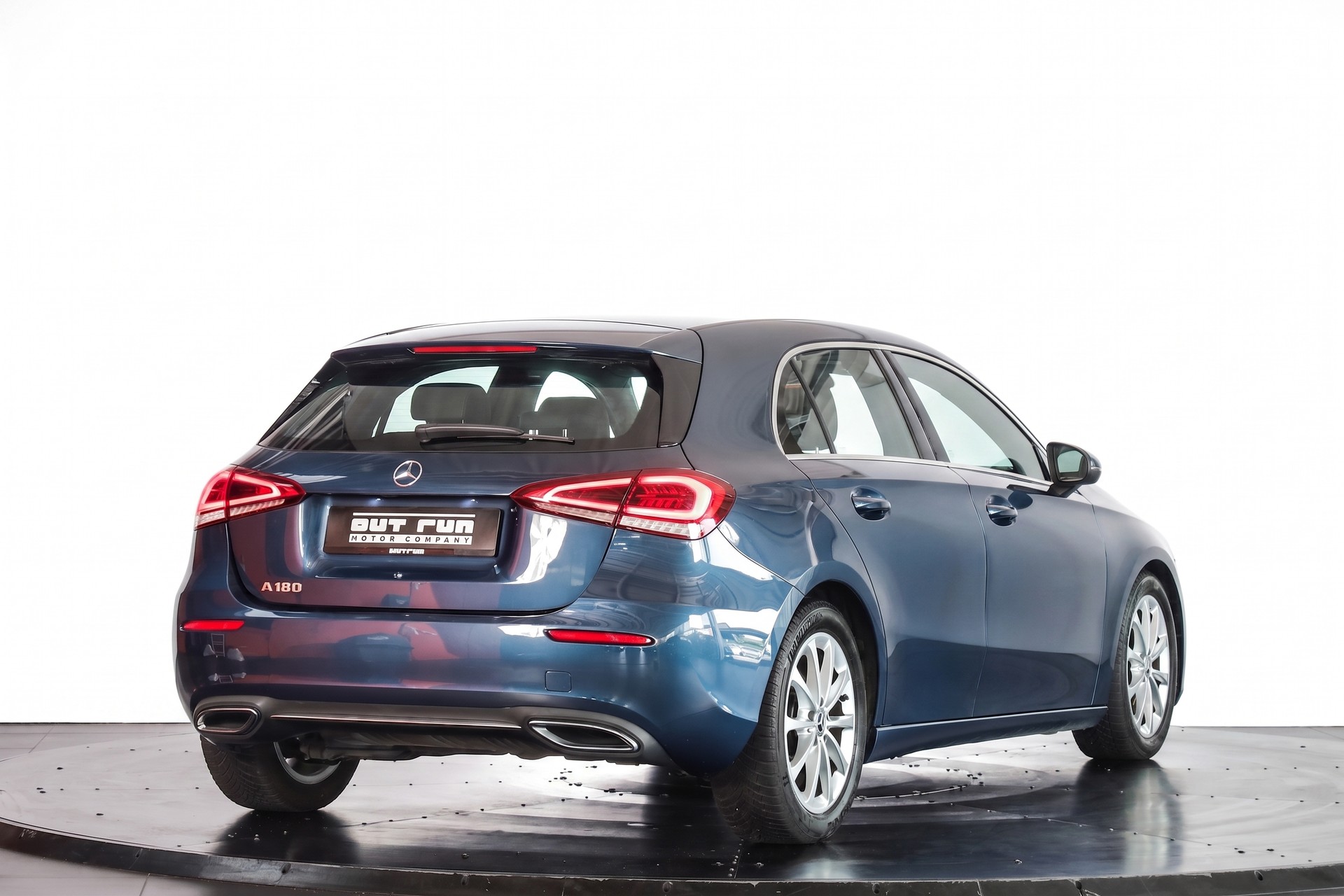 MERCEDES-BENZ A 180 Progressive 7G-DCT-showroom-element-3