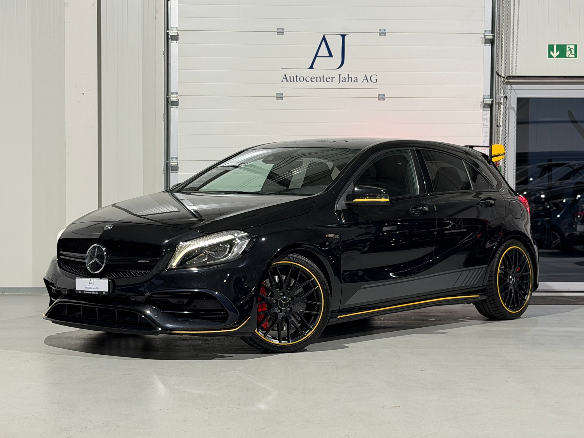 MERCEDES-BENZ A 45 AMG Yellow Night Edition 4Matic 7G-DCT (CH)
