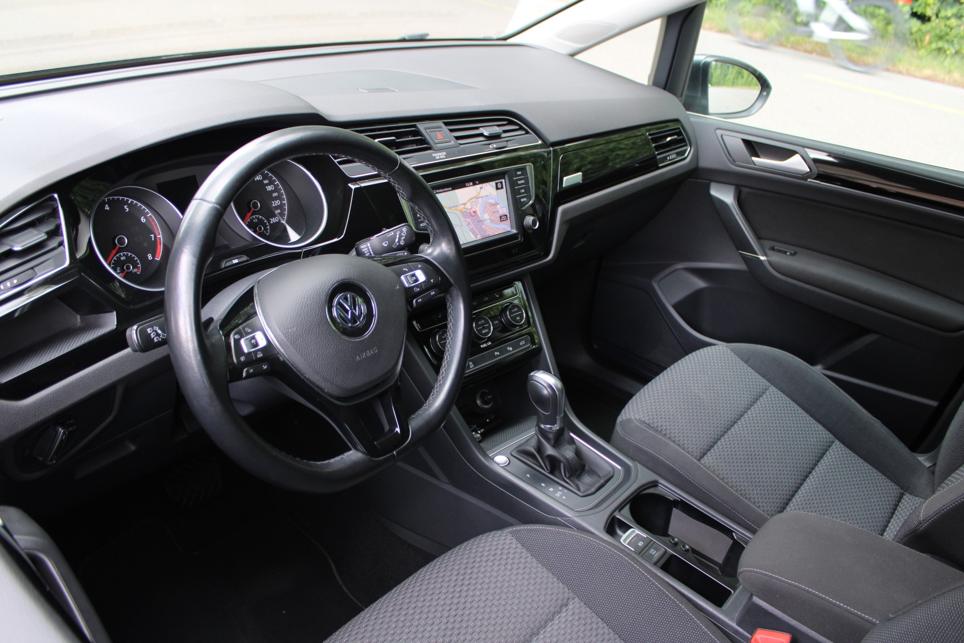 VW Touran 1.4 TSI BlueMotion Technology Comfortline DSG-image-4