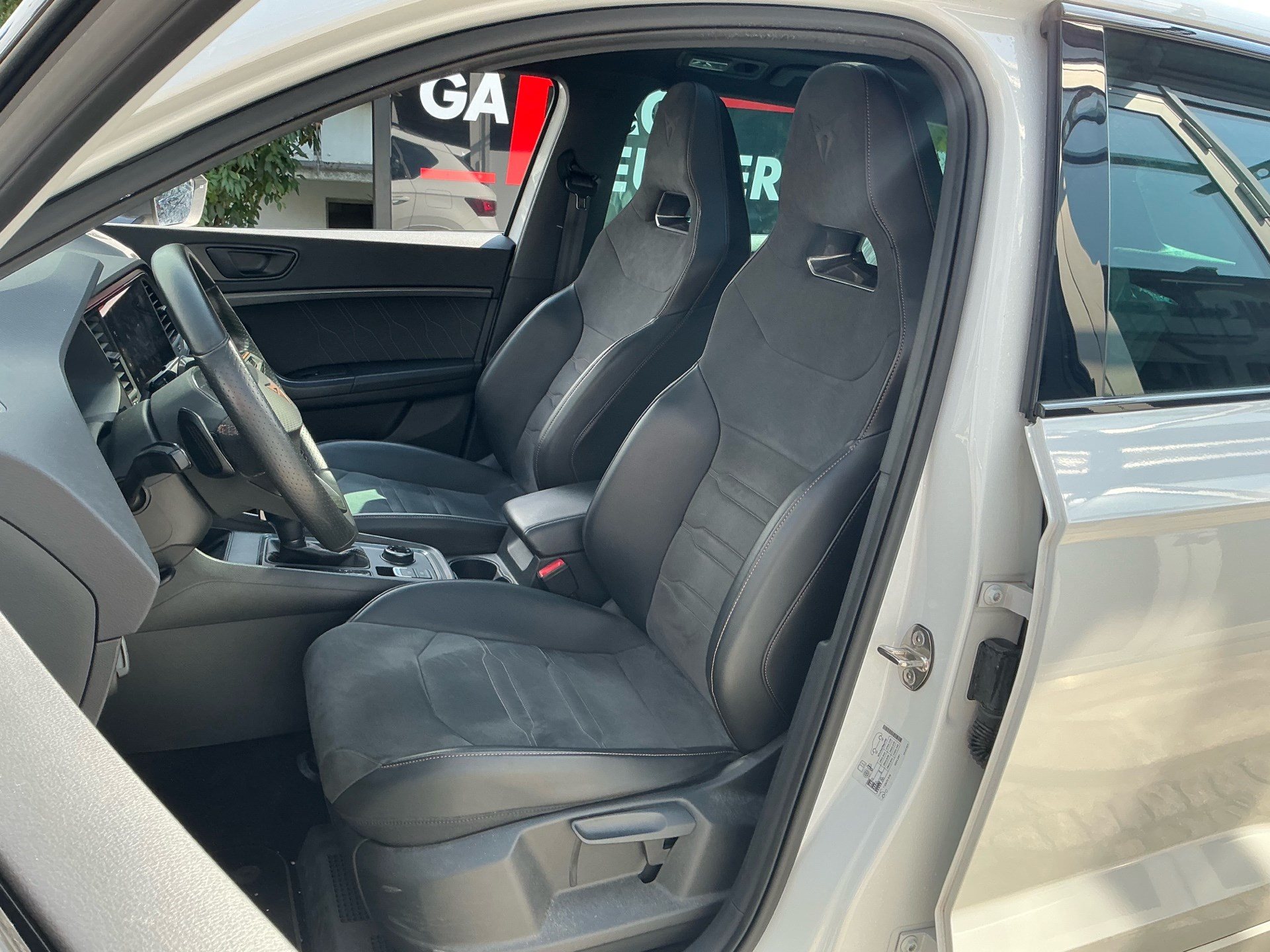 CUPRA Ateca 4Drive *** PANODACH, BEATS & ASSISTENZPAKET ***-image-7