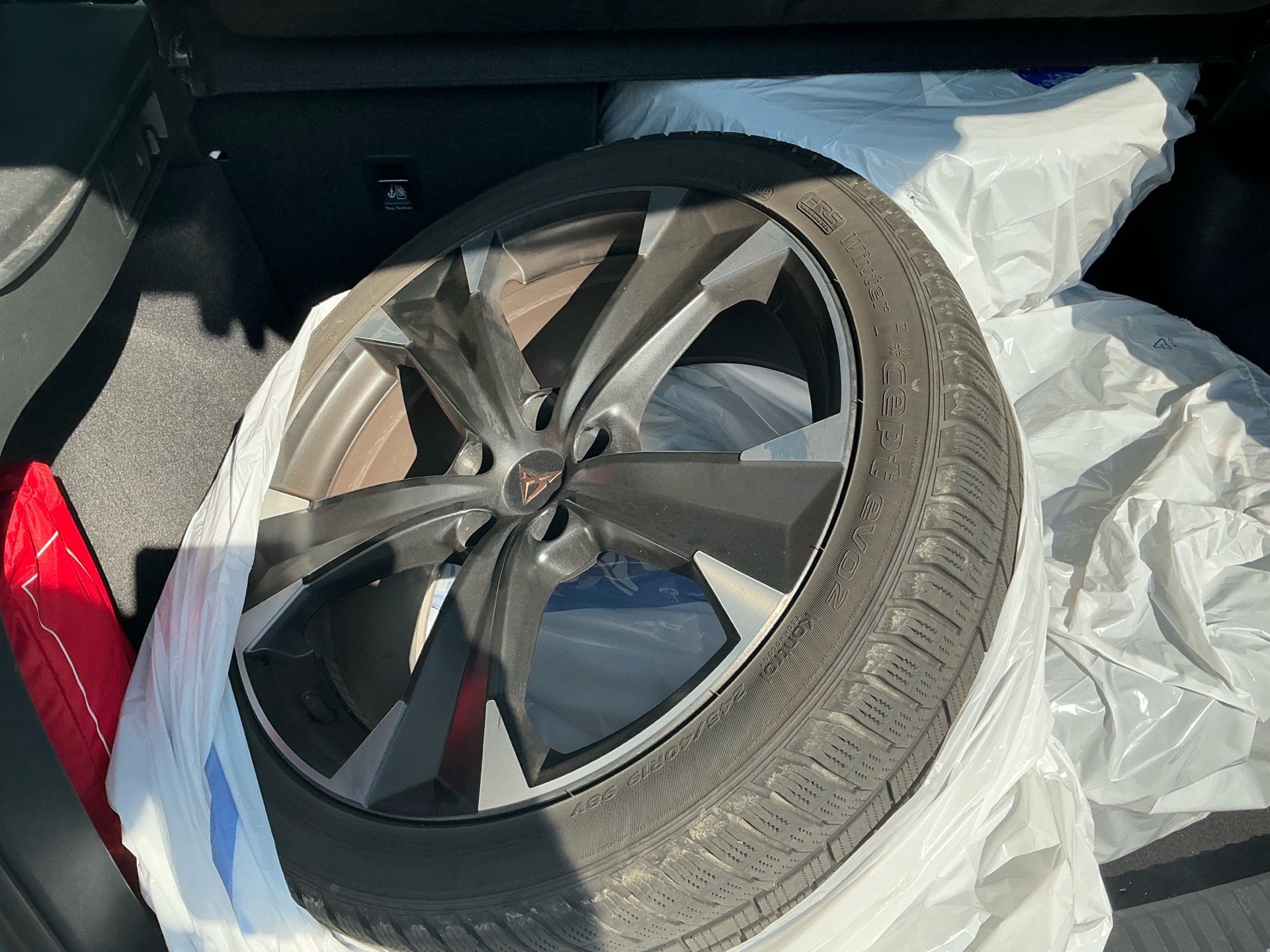 CUPRA Ateca 4Drive *** PANODACH, BEATS & ASSISTENZPAKET ***-image-31