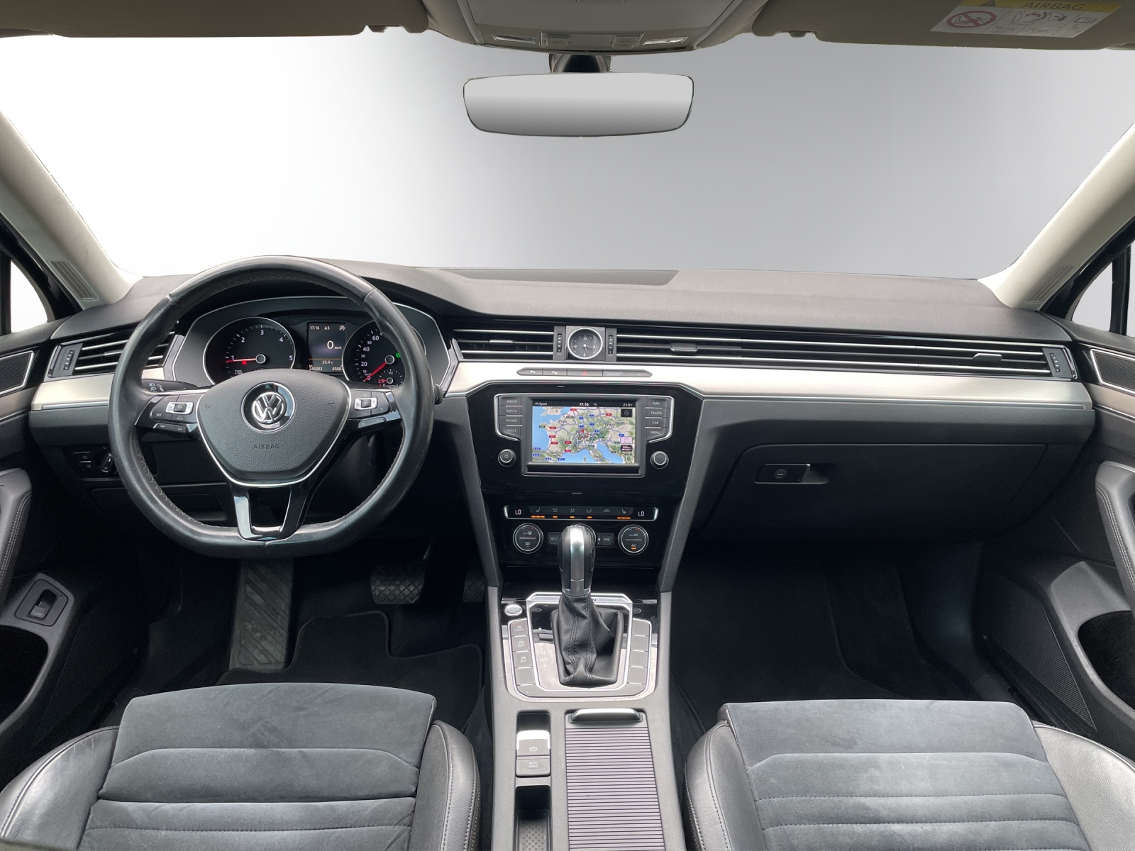 VW Passat Variant 2.0 TDI BMT High. DSG 4Motion-image-13