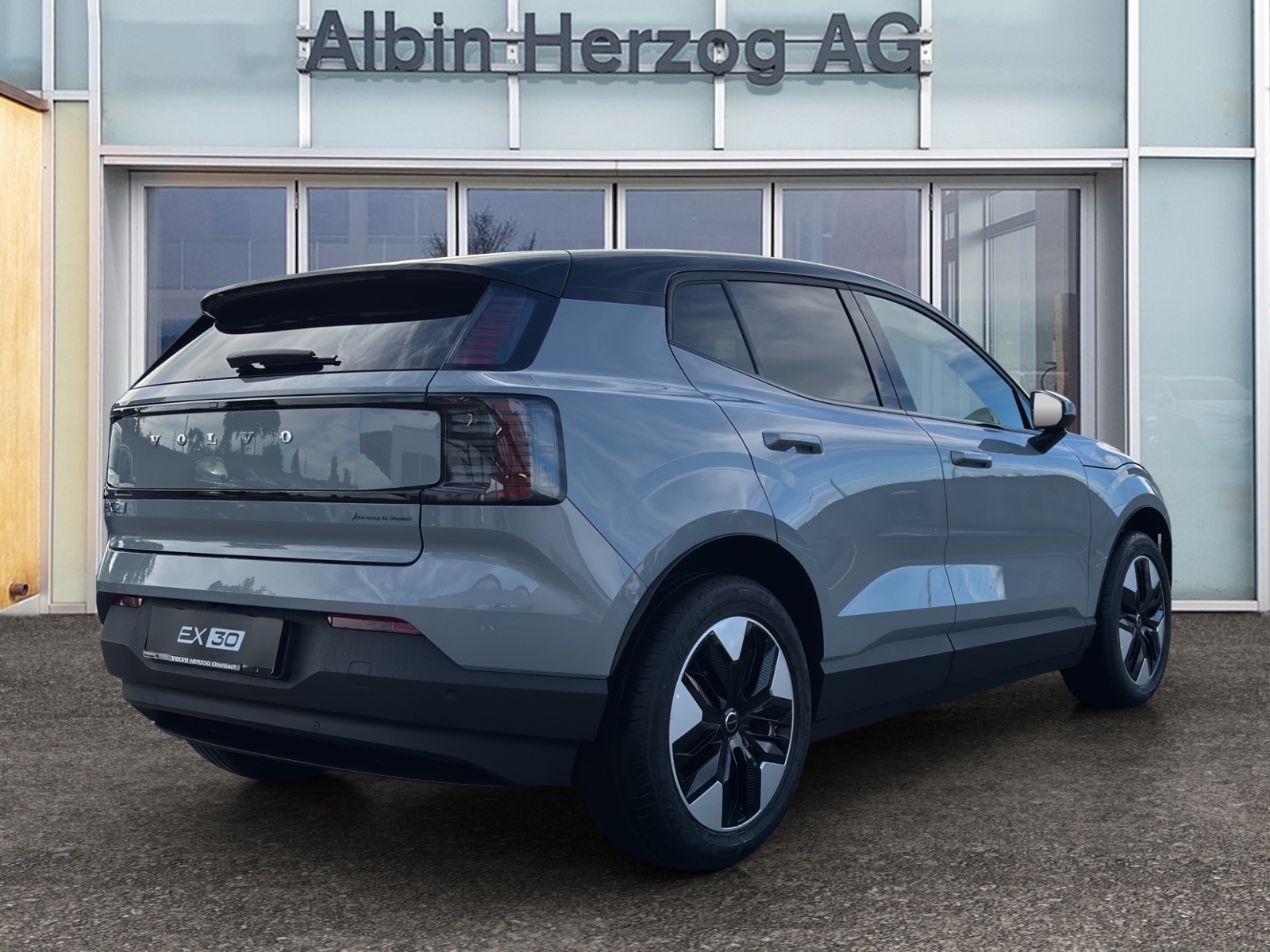 VOLVO EX30 P5 Longe Range Plus-showroom-element-3