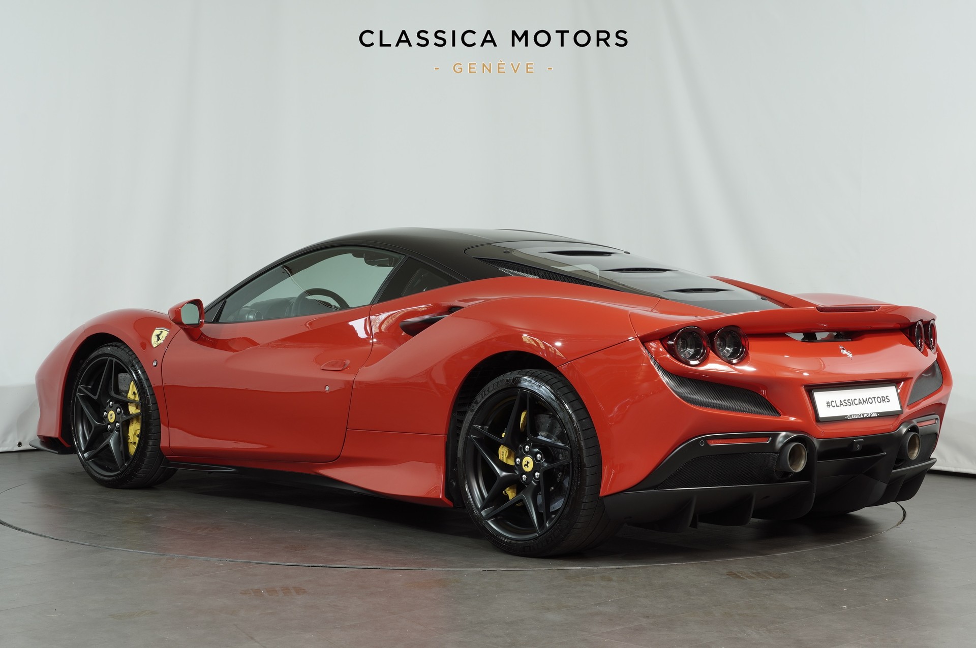 FERRARI F8 Tributo-image-5