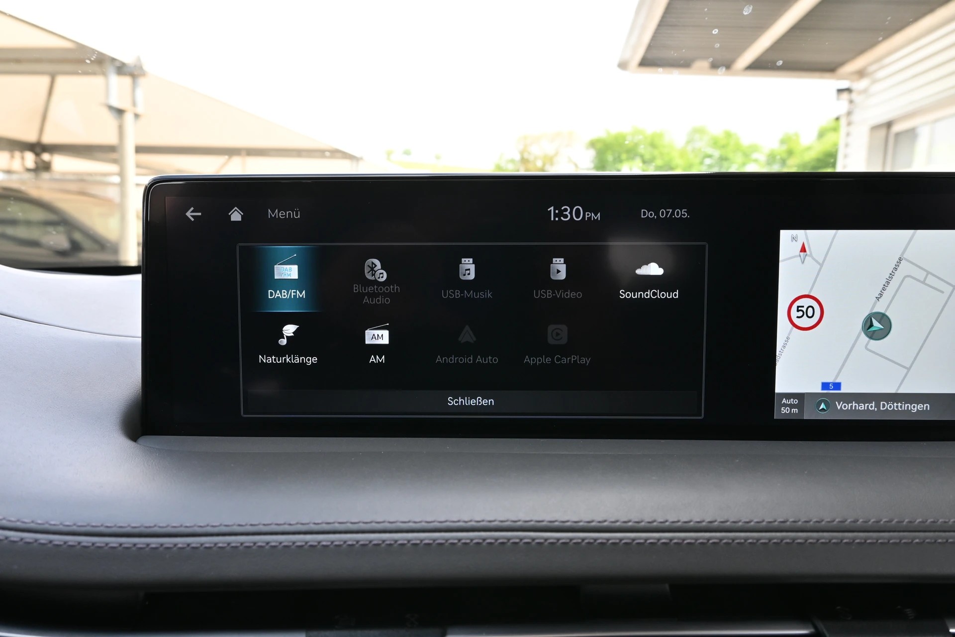 GENESIS GV70 2.2 CRDI Luxury White/Black Edition AT8 AWD 4X4 + Voll-Ausstattung-image-24