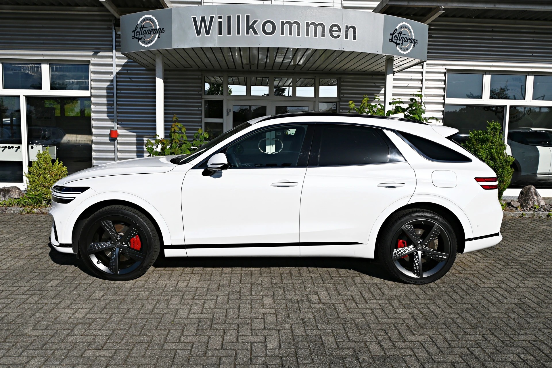 GENESIS GV70 2.2 CRDI Luxury White/Black Edition AT8 AWD 4X4 + Voll-Ausstattung-image-5