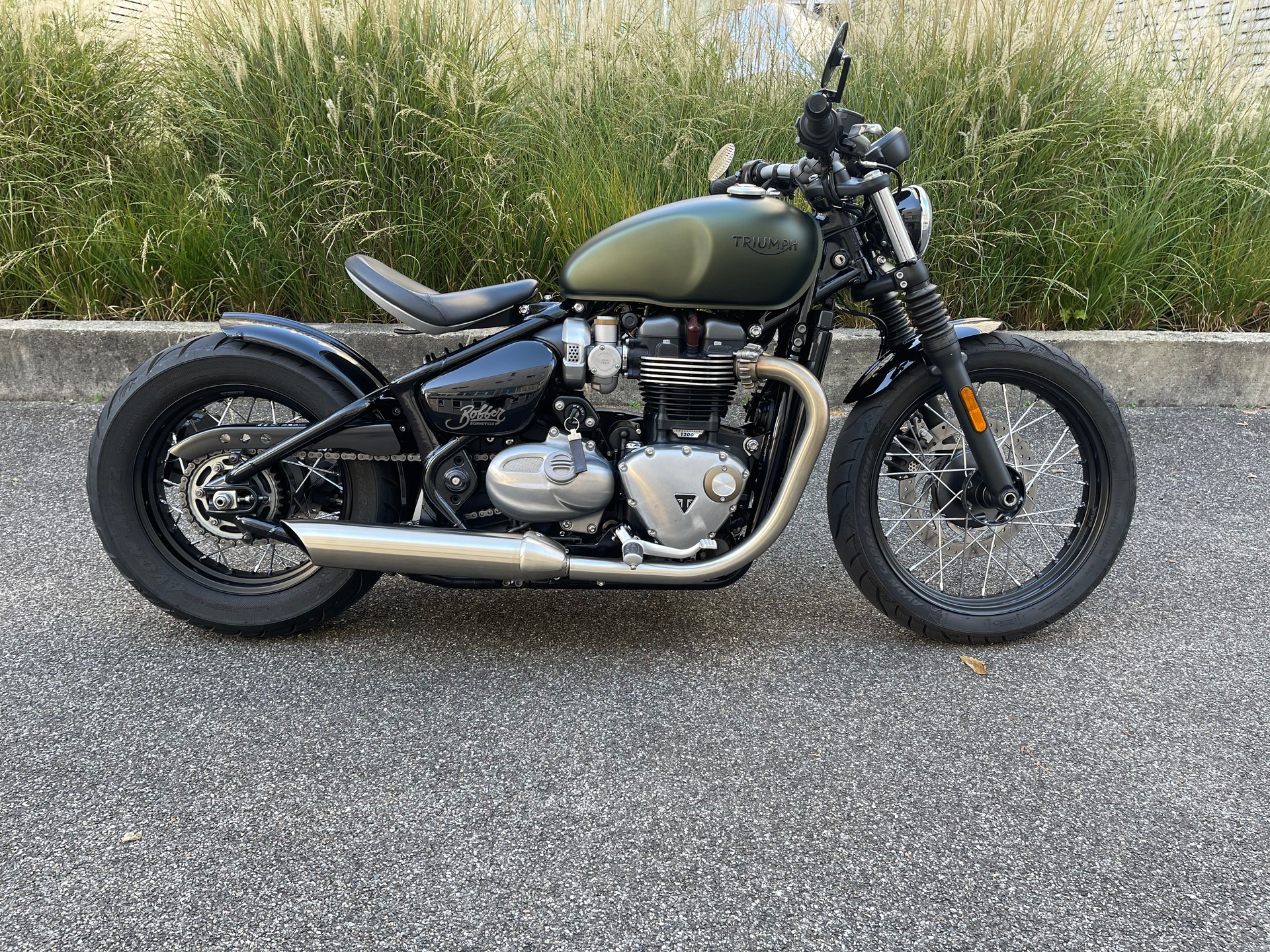 TRIUMPH Bonneville 1200 Bobber ABS-image-0