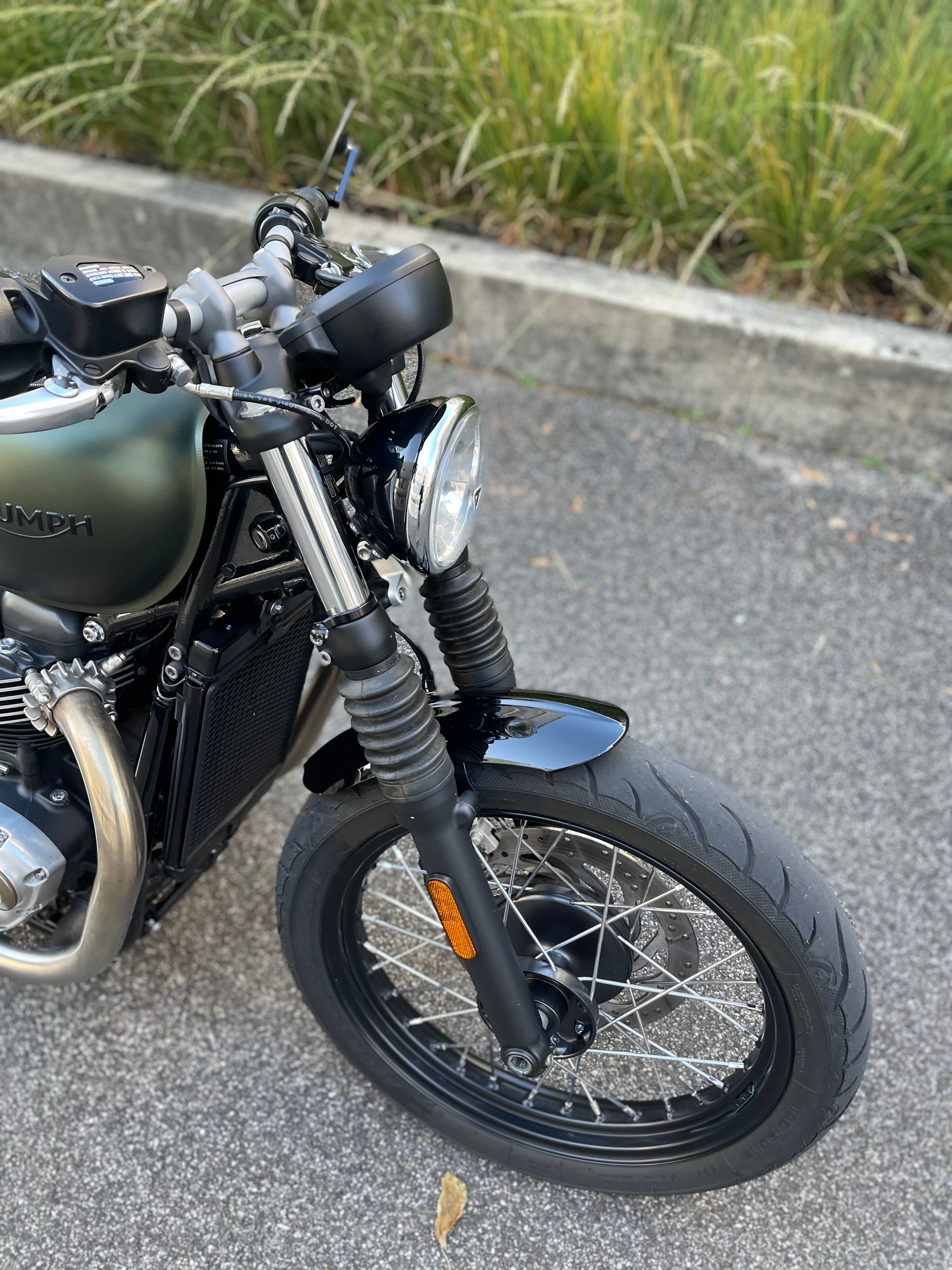 TRIUMPH Bonneville 1200 Bobber ABS-image-6