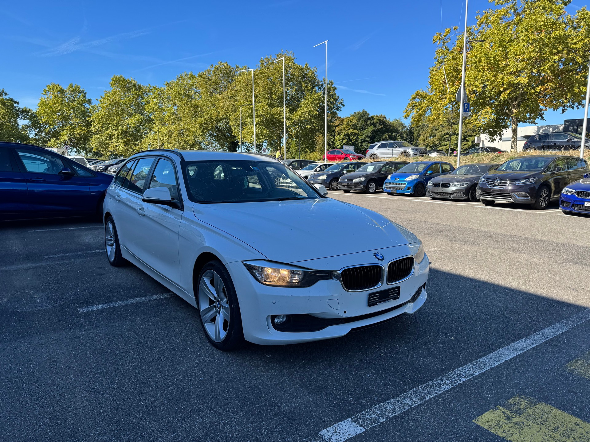 BMW 316d Touring Business Steptronic-showroom-element-1