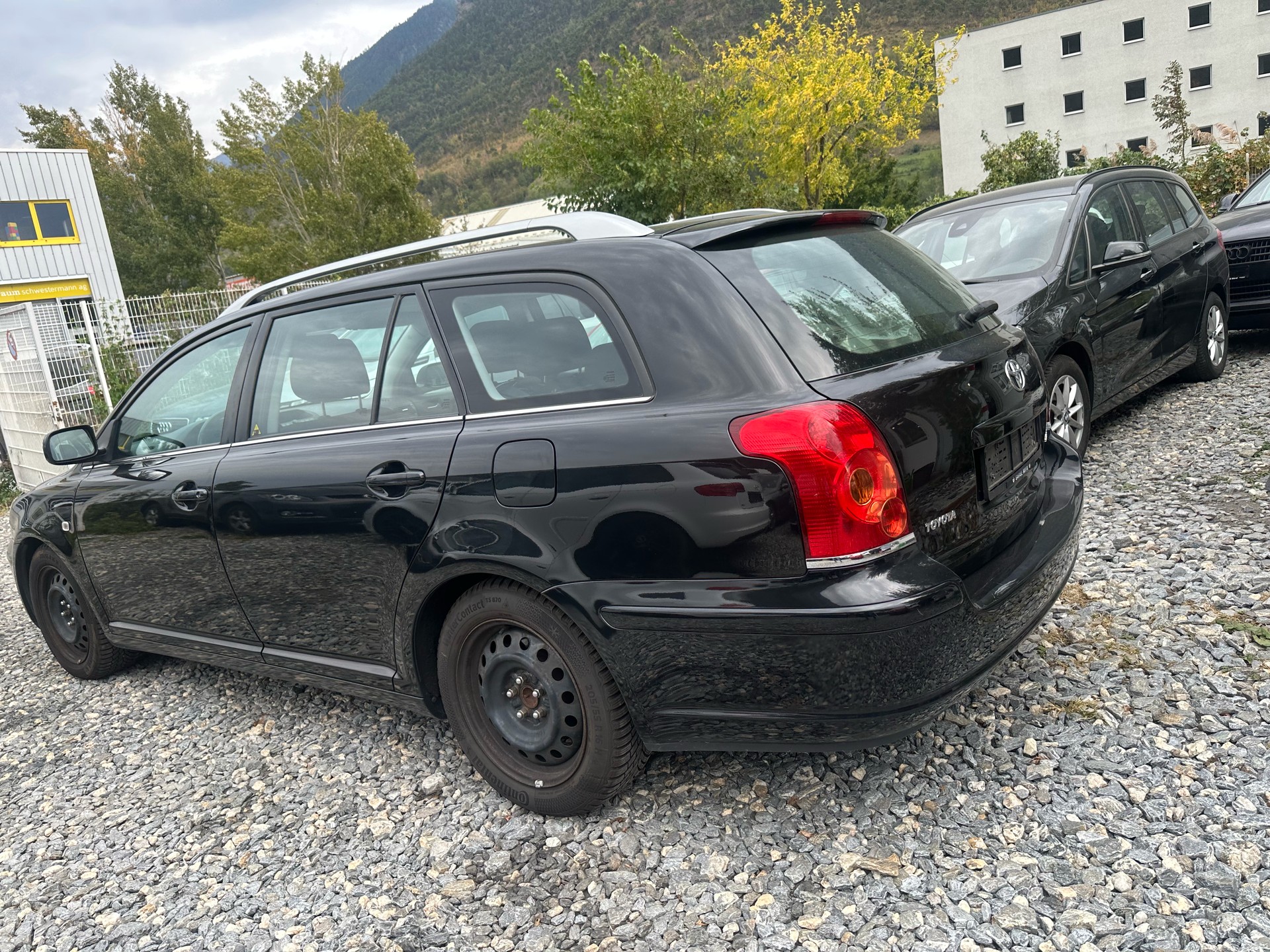 TOYOTA Avensis 2.0 D4 VVT-i Linea Sol Sportswagon-image-6