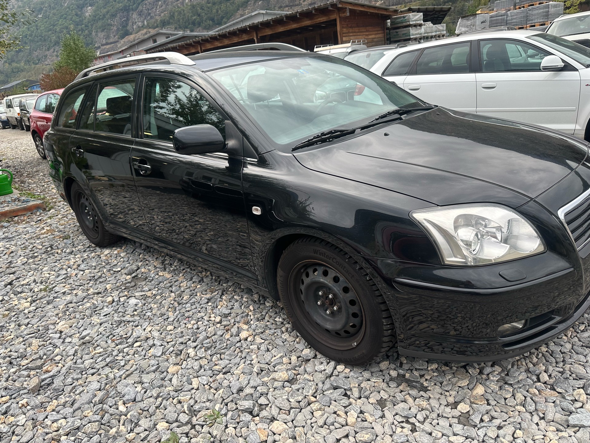 TOYOTA Avensis 2.0 D4 VVT-i Linea Sol Sportswagon-image-1